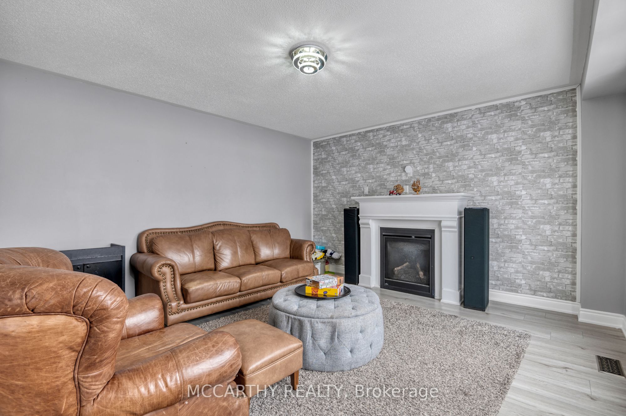 51 Todd Crescent Property Photo 13