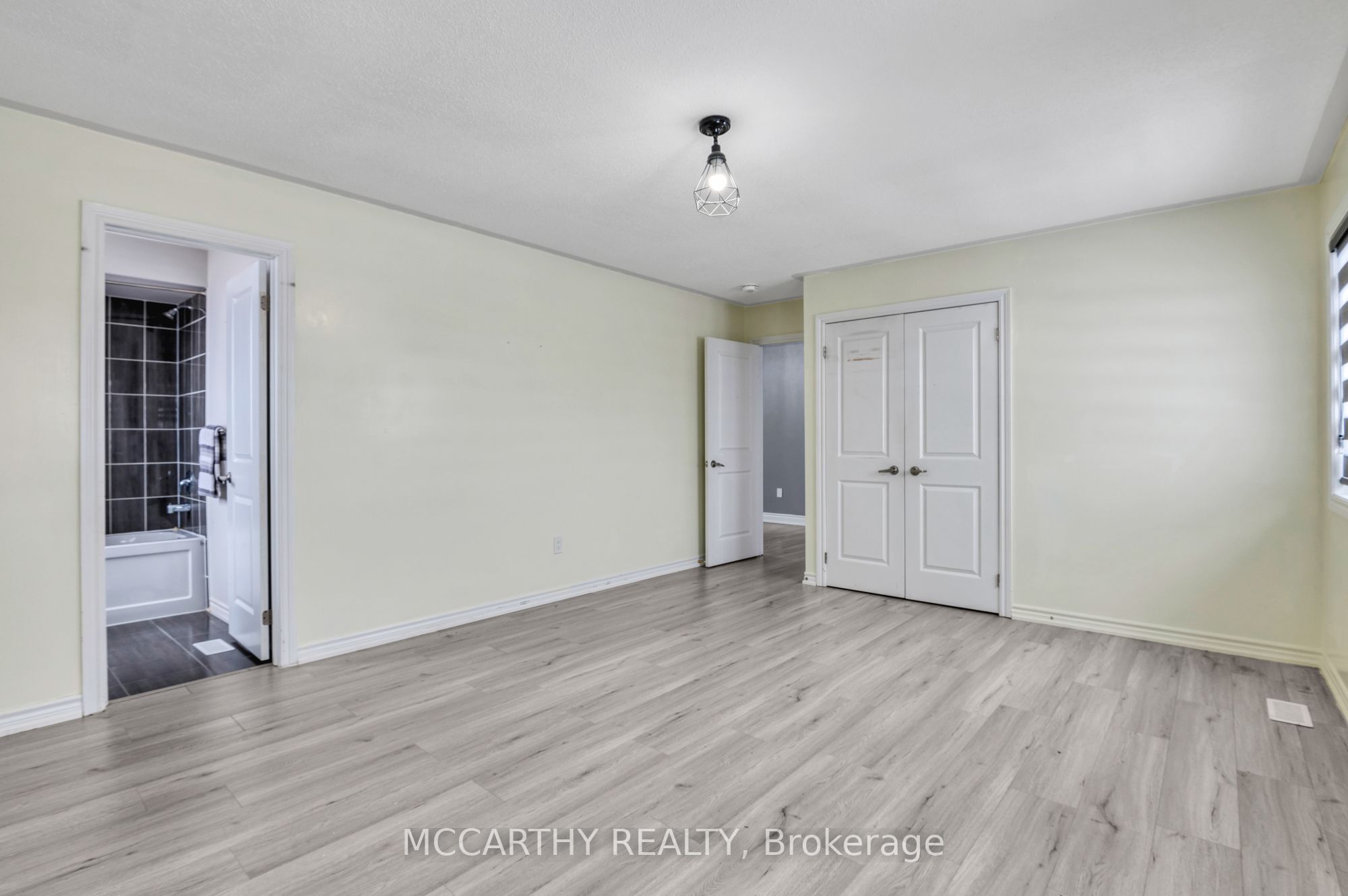 51 Todd Crescent Property Photo 24