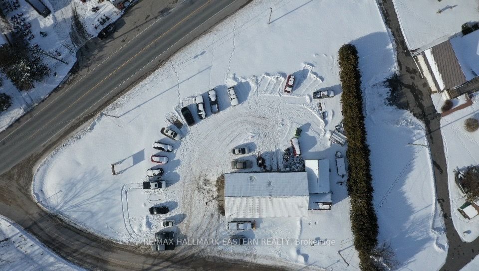 1450 7th Line Property Photo 5