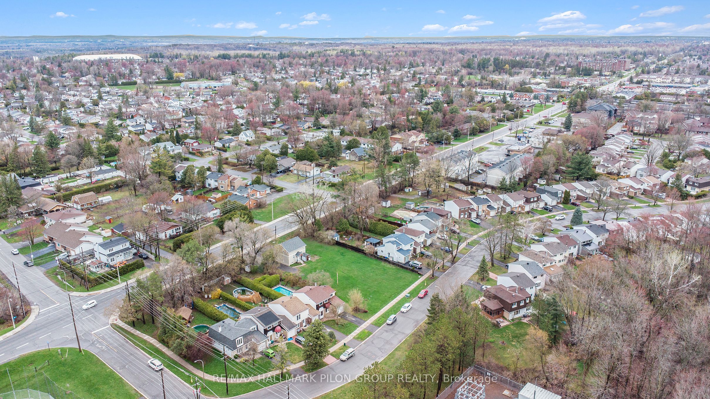 2446 Innes Road Property Photo 6