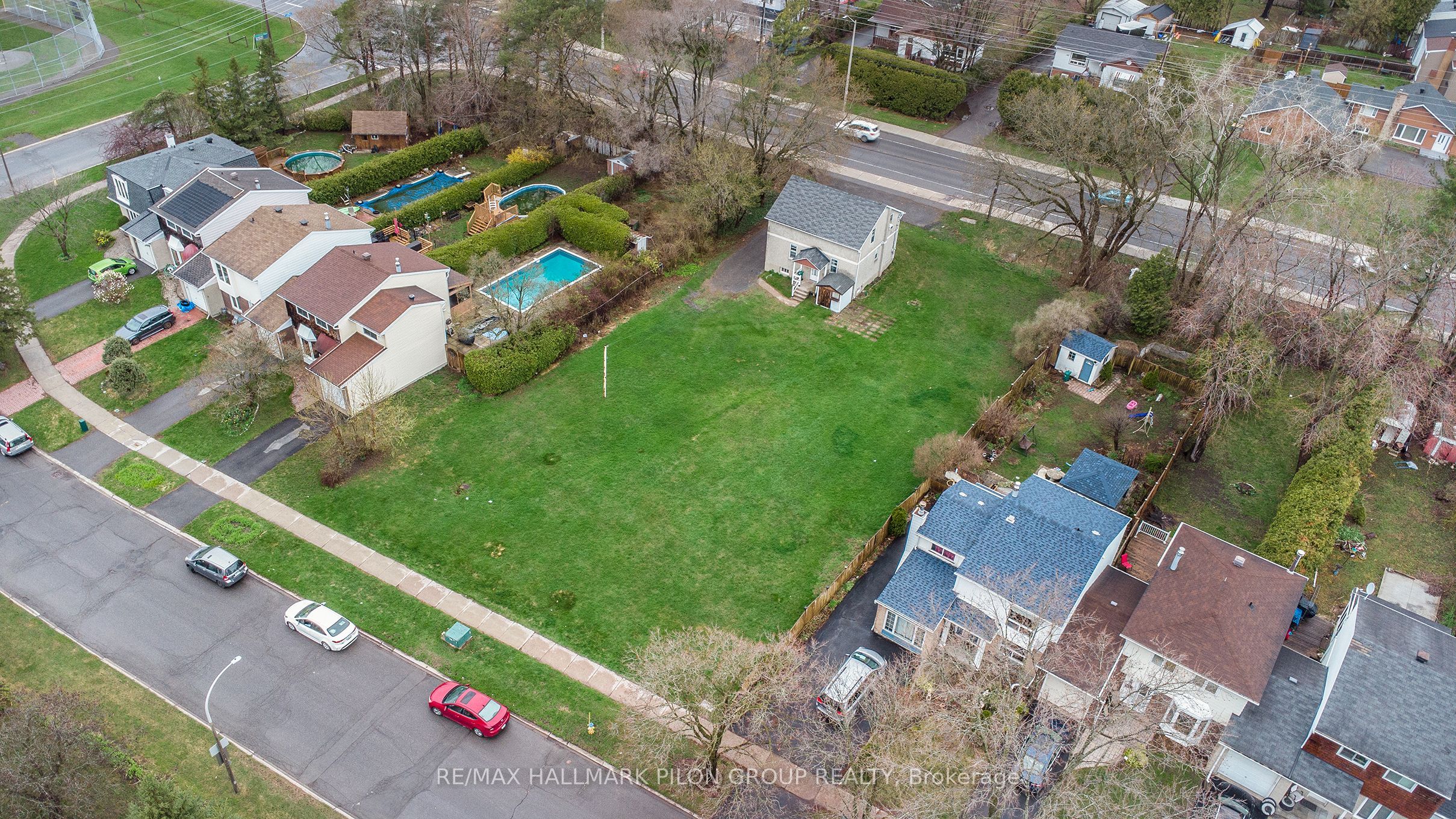 2446 Innes Road Property Photo 10