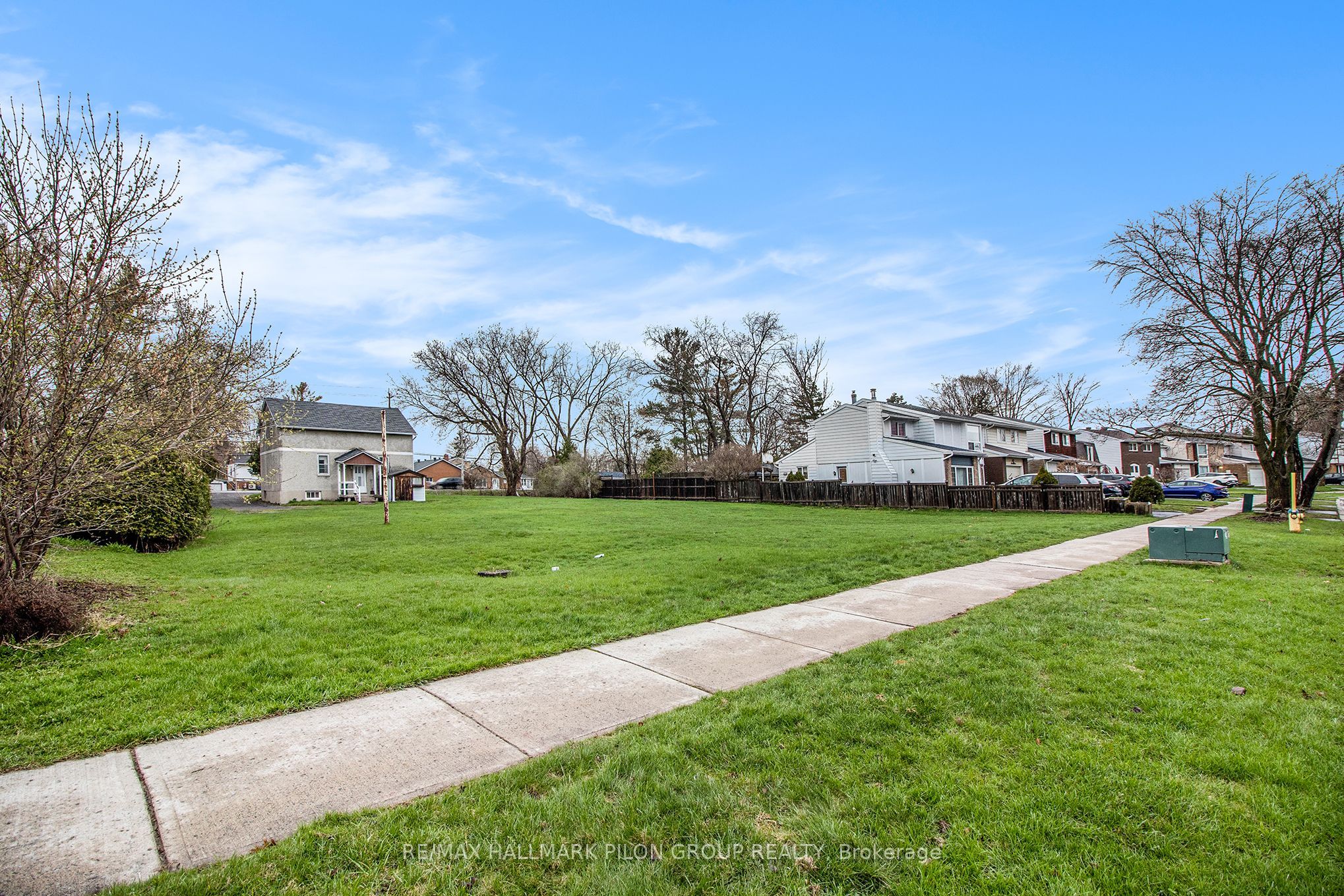 2446 Innes Road Property Photo 20