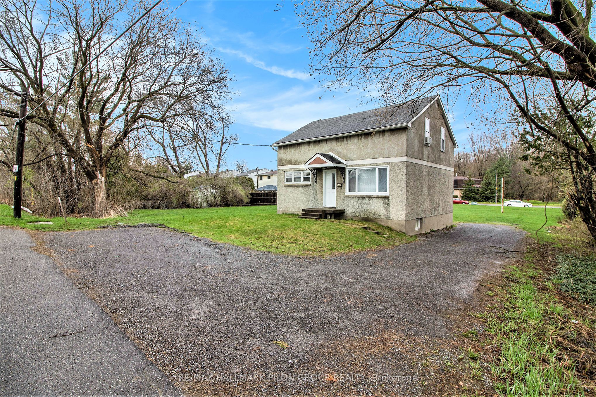2446 Innes Road Property Photo 21