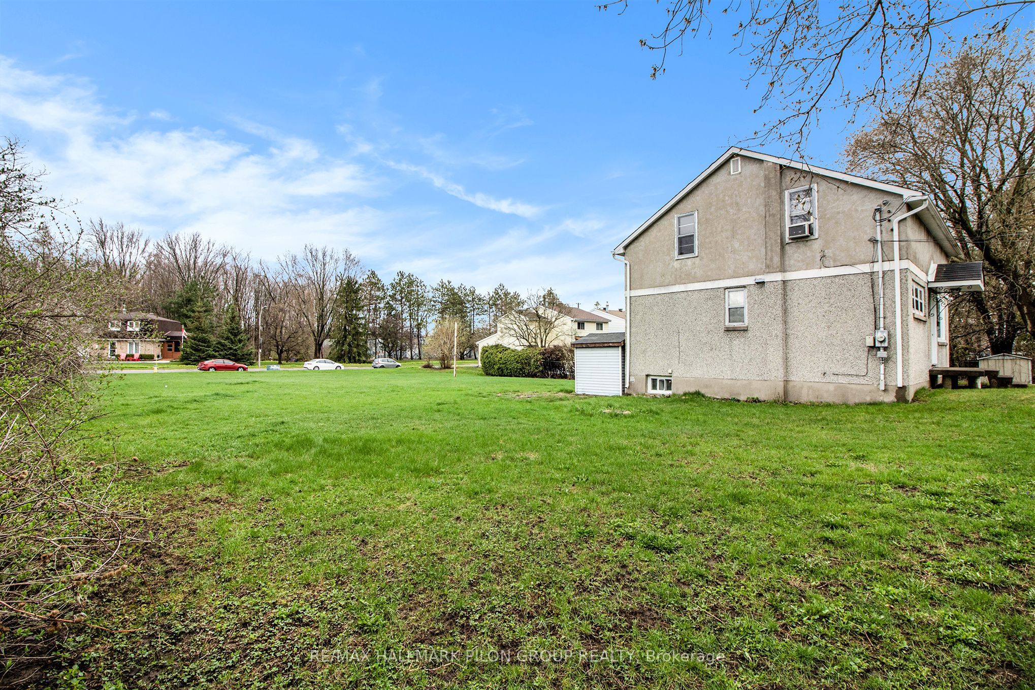 2446 Innes Road Property Photo 24