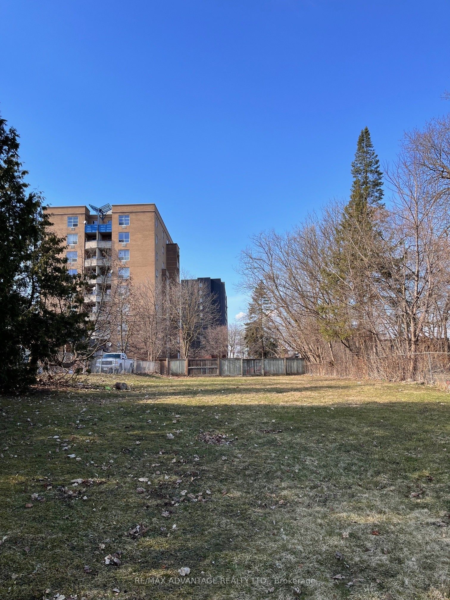 242 Hill Street Property Photo 2