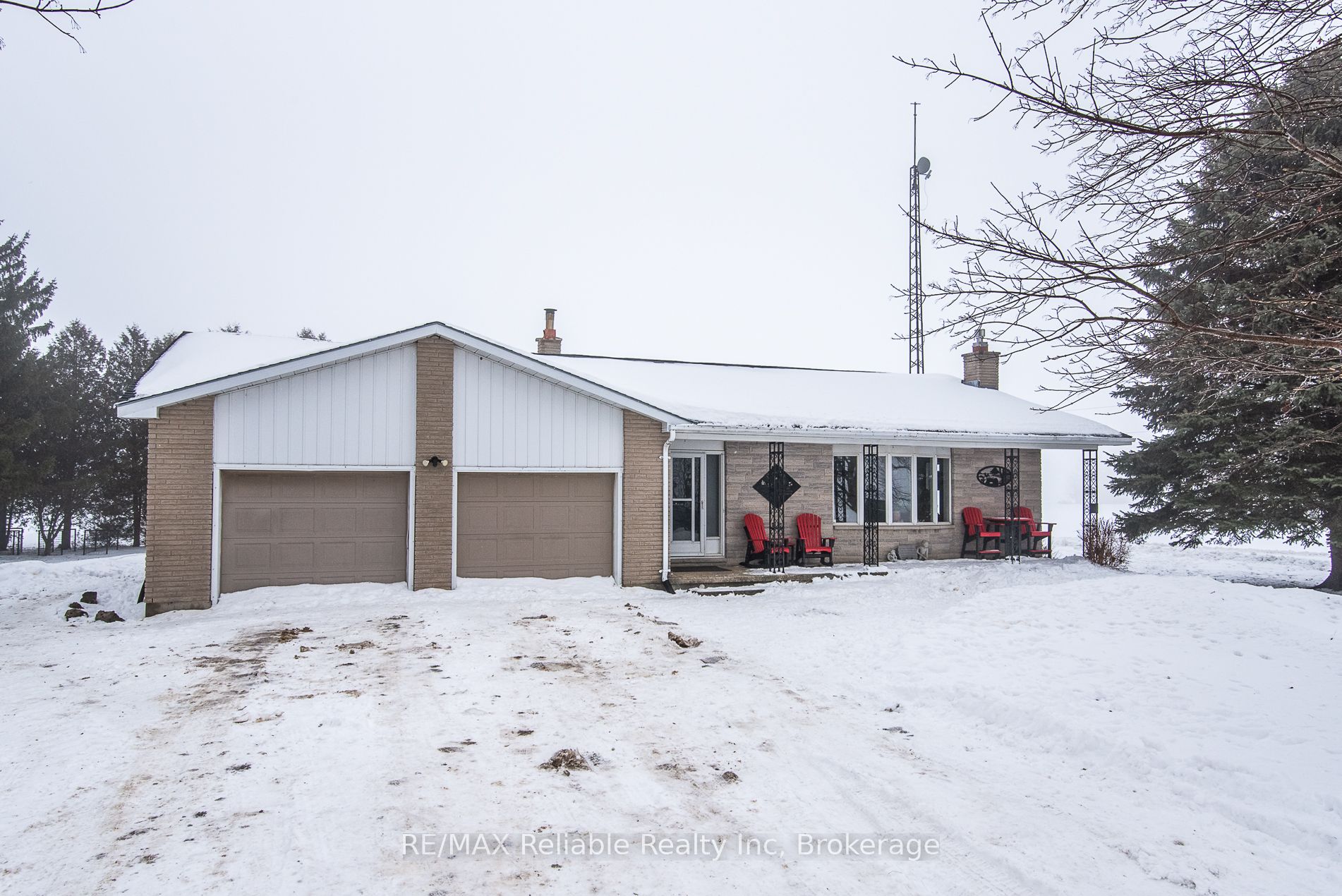 518 South Kinloss Avenue Property Photo 5