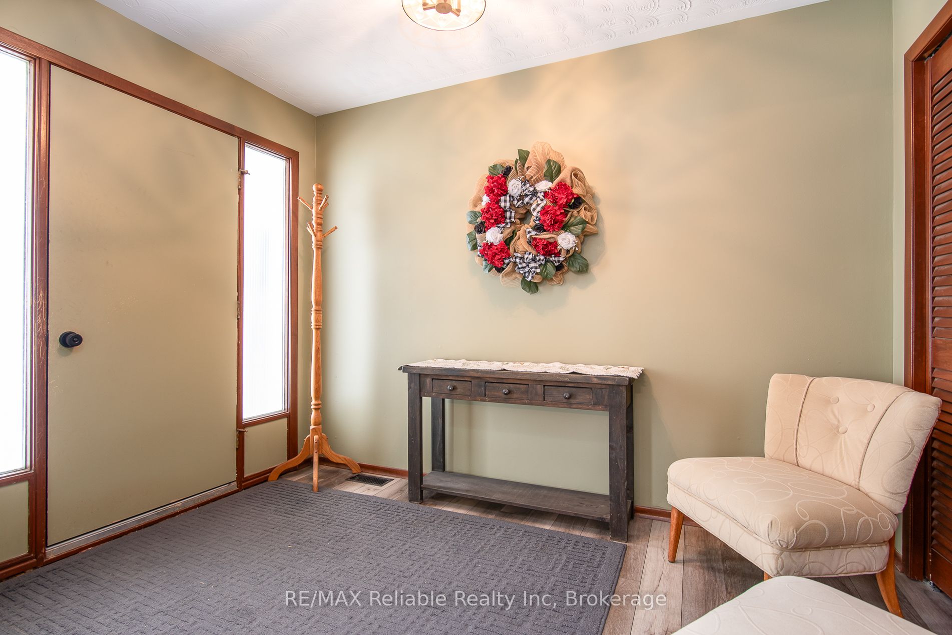518 South Kinloss Avenue Property Photo 20