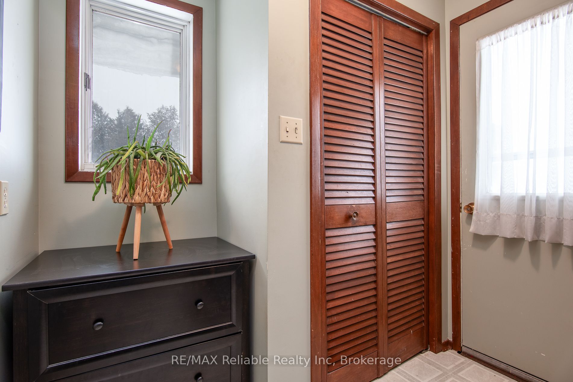 518 South Kinloss Avenue Property Photo 27