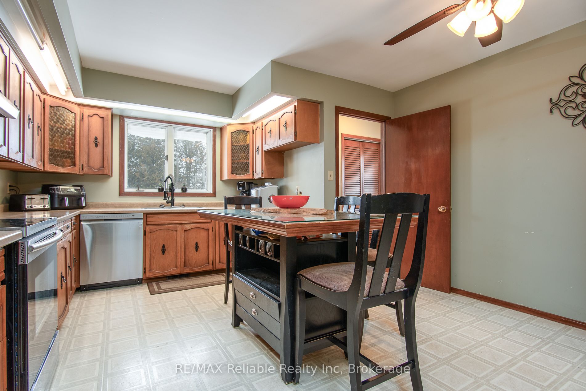 518 South Kinloss Avenue Property Photo 28