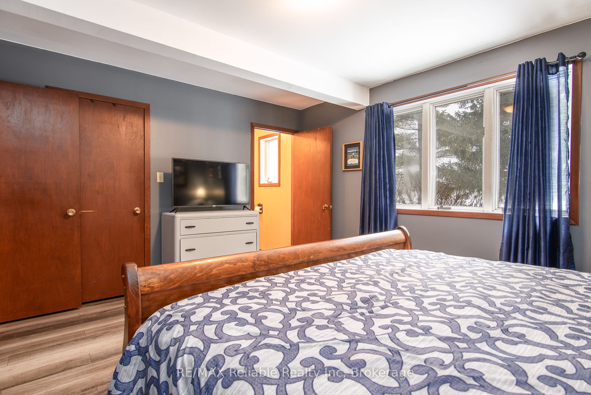 518 South Kinloss Avenue Property Photo 37