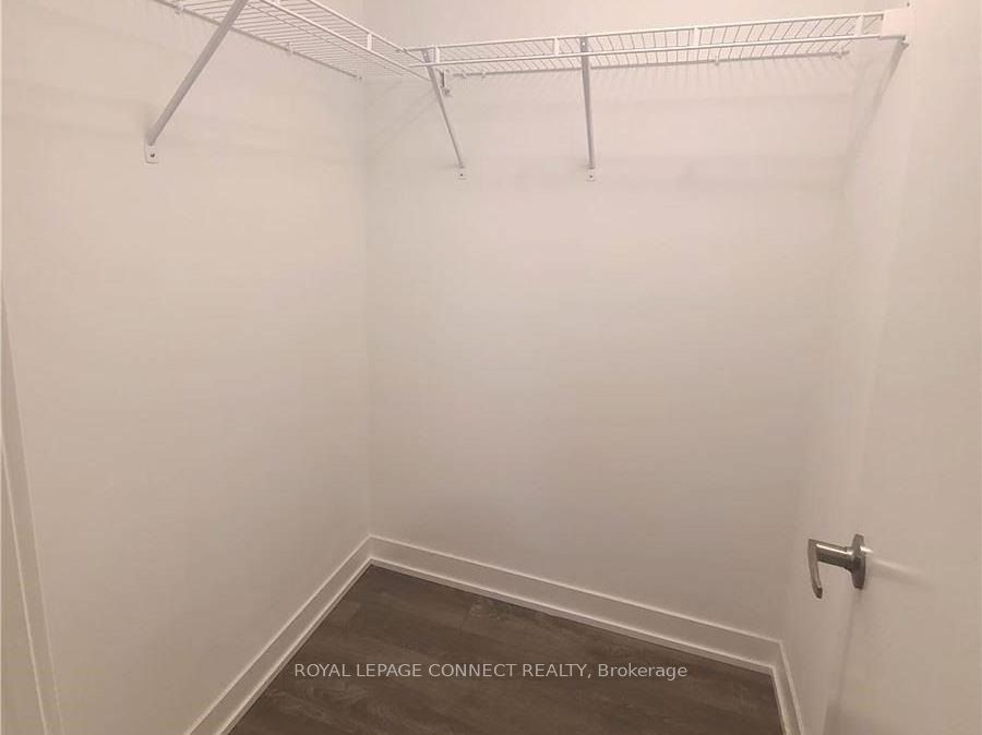 #606 - 550 North Service Road Property Photo 18