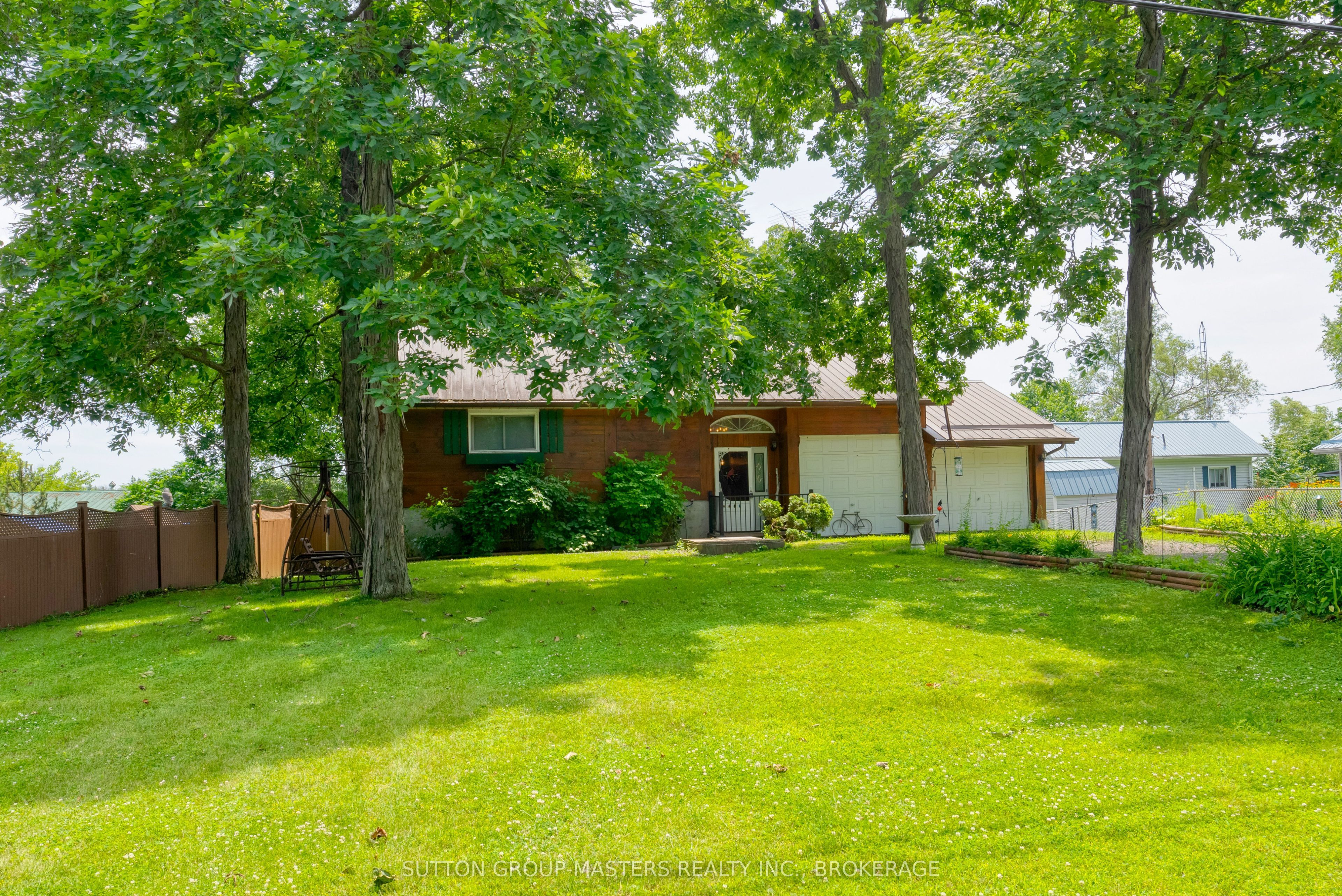 409 Red Cedar Point Road Property Photo