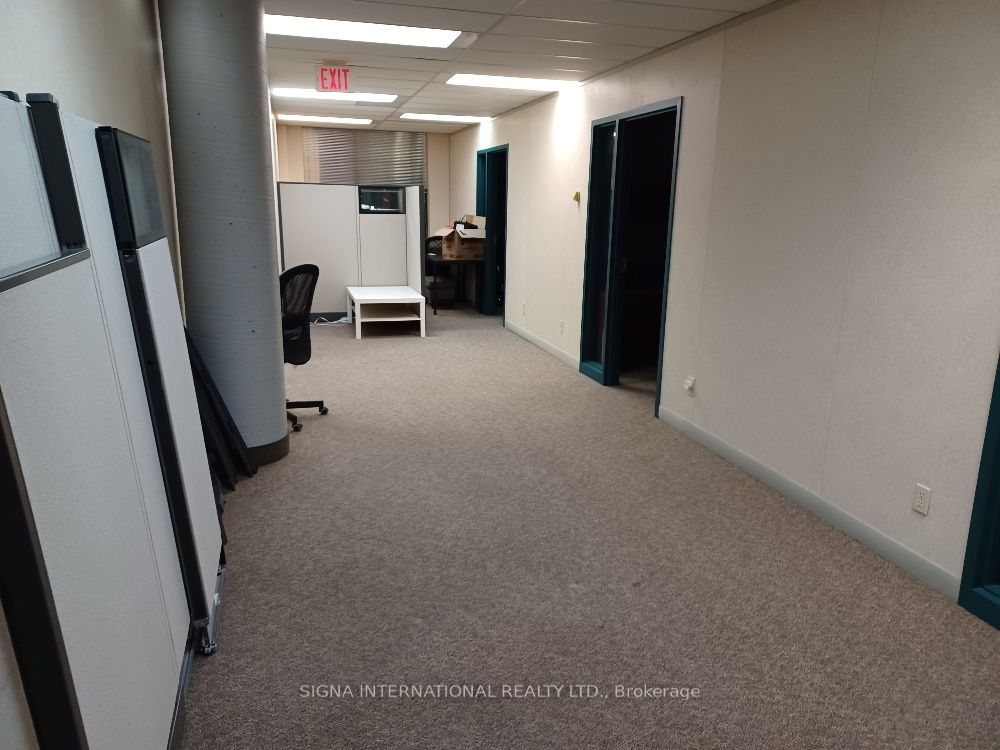 #301 - 1066 Somerset Street Property Photo 5