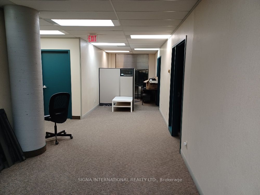 #301 - 1066 Somerset Street Property Photo 8
