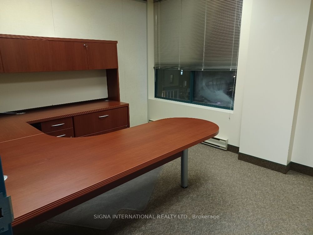 #301 - 1066 Somerset Street Property Photo 9
