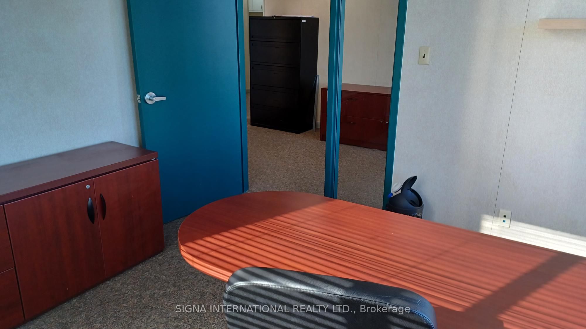 #301 - 1066 Somerset Street Property Photo 16