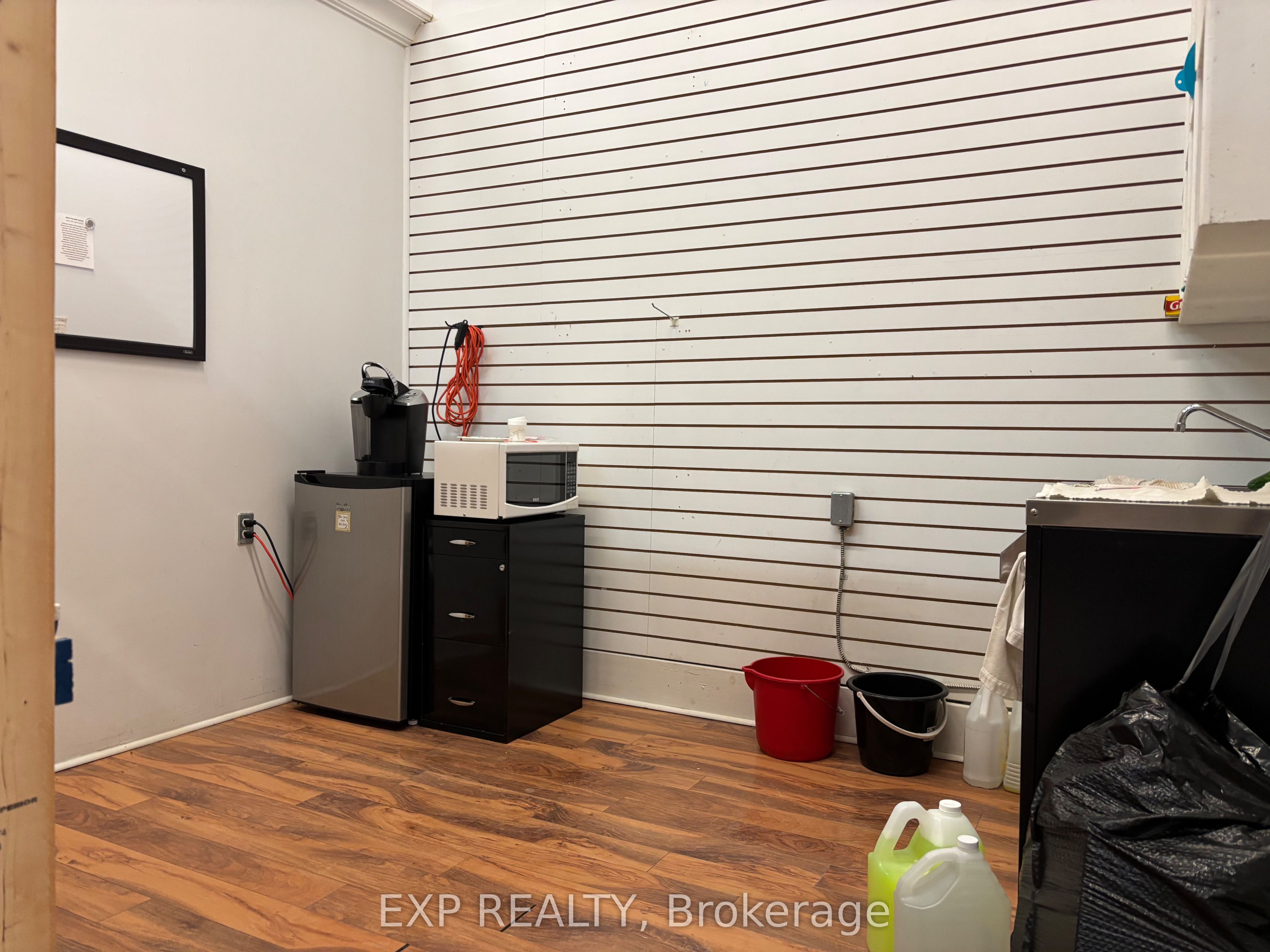 260 Raglan Street Property Photo 6
