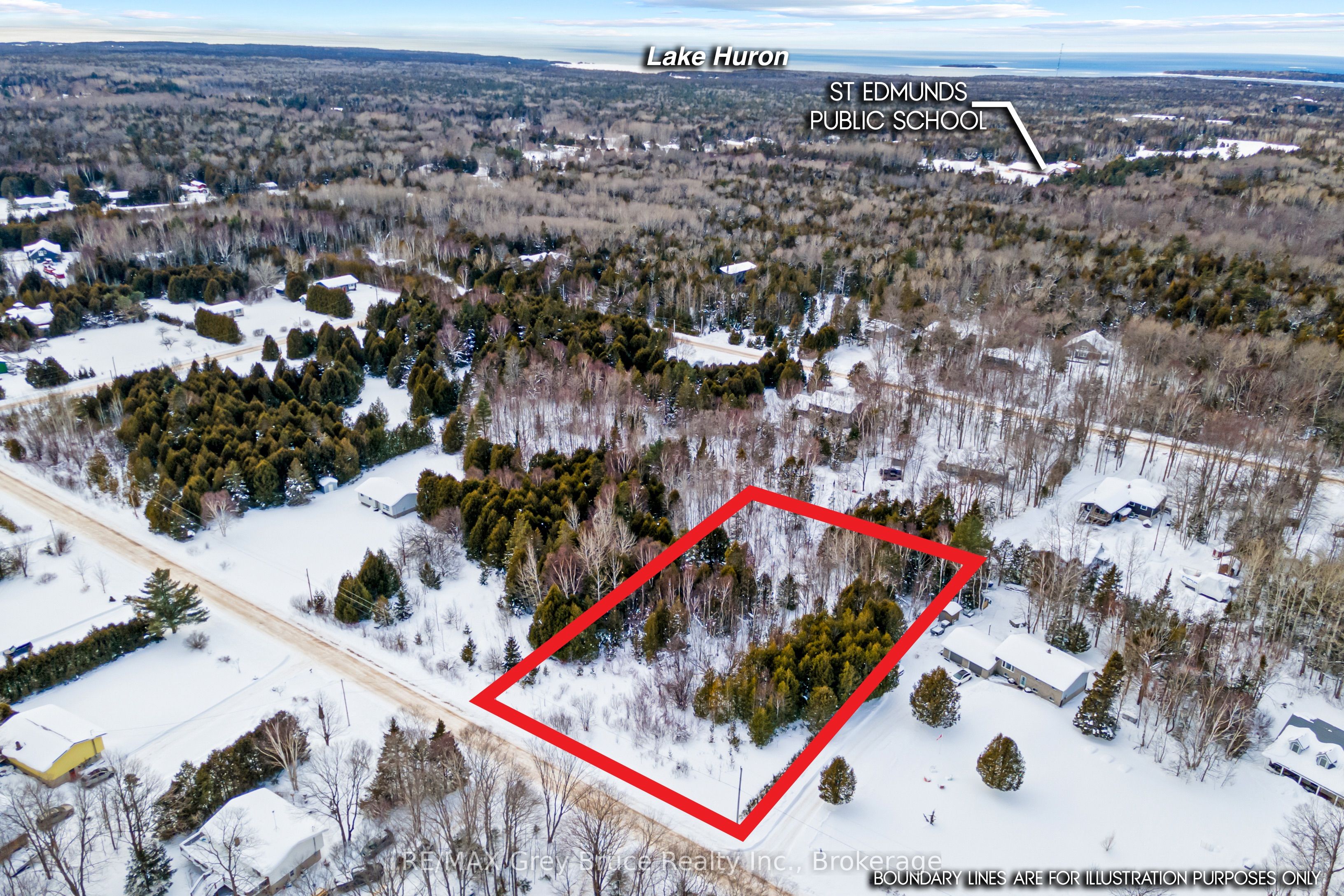 57 Maple Golf Crescent Property Photo 28