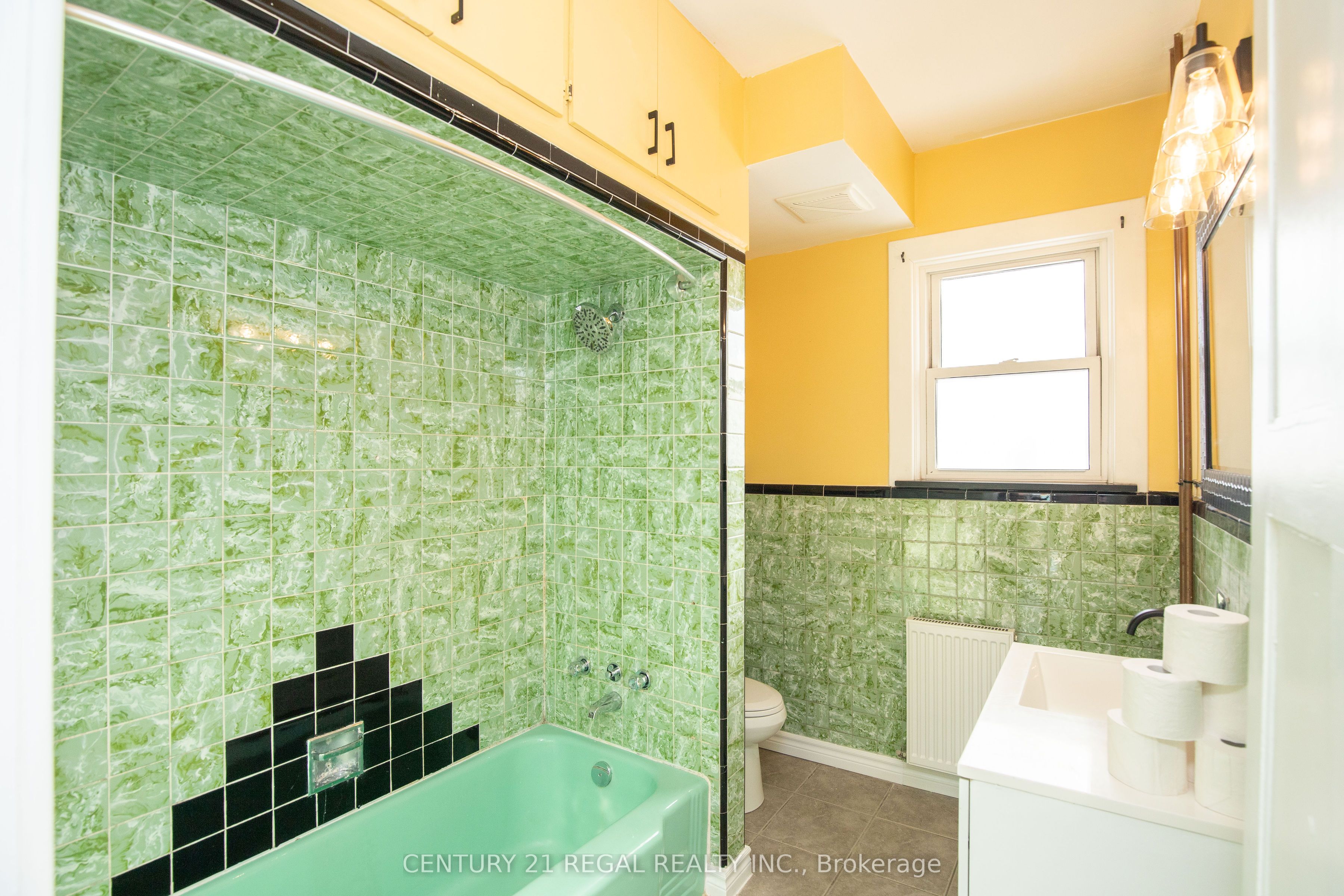 #2 - 352 Barton Street Property Photo 17