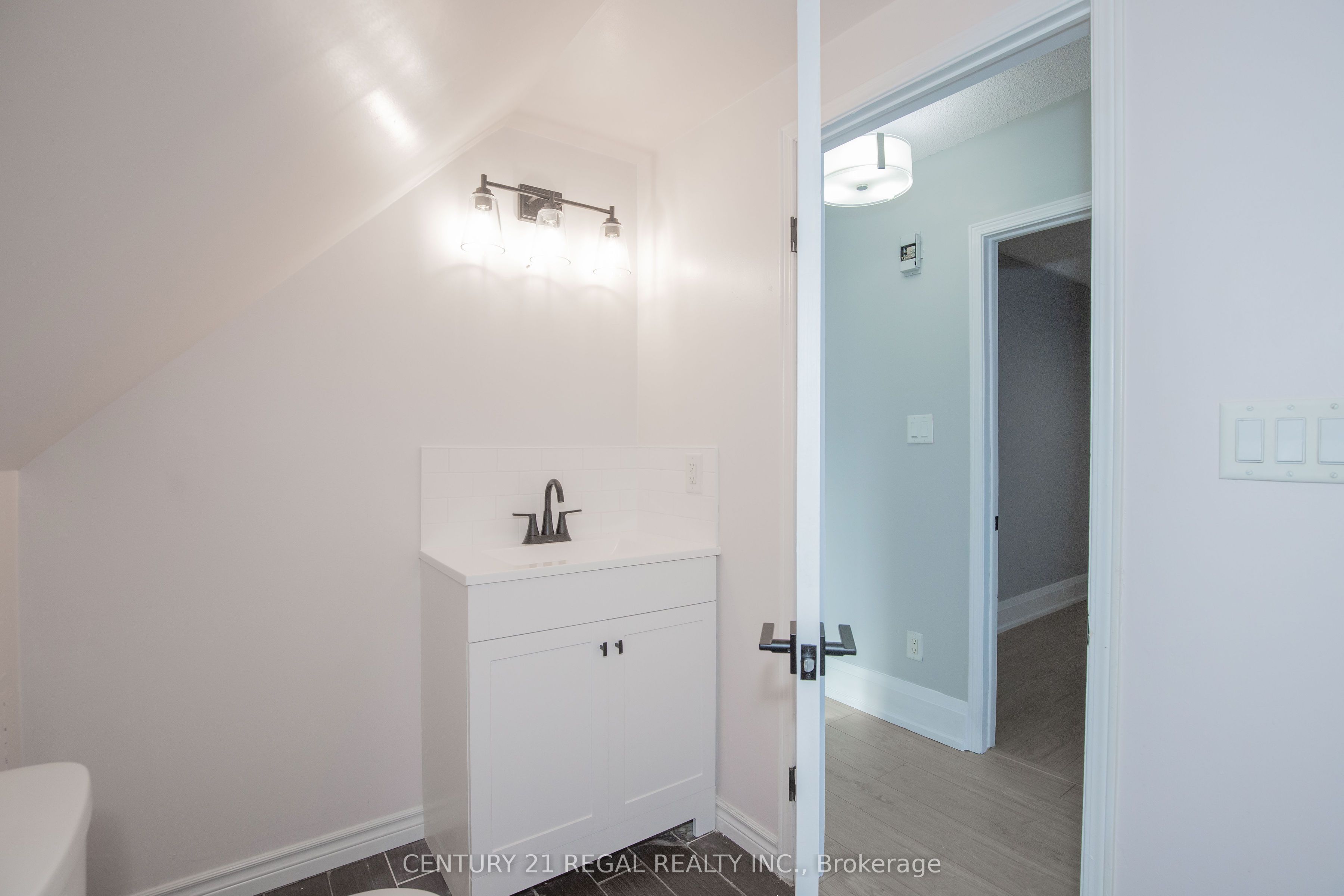 #2 - 352 Barton Street Property Photo 29
