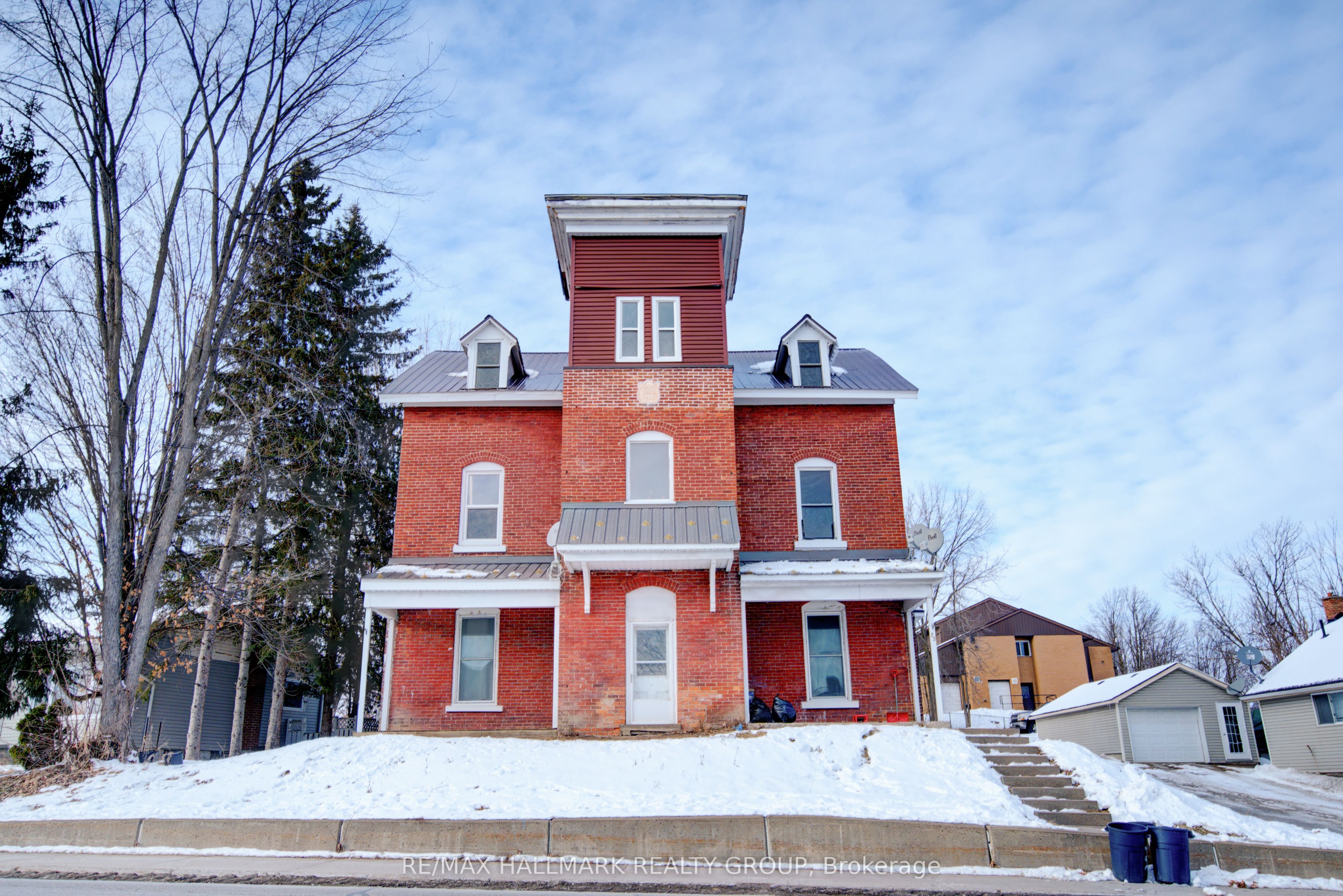 22 Main Street Property Photo