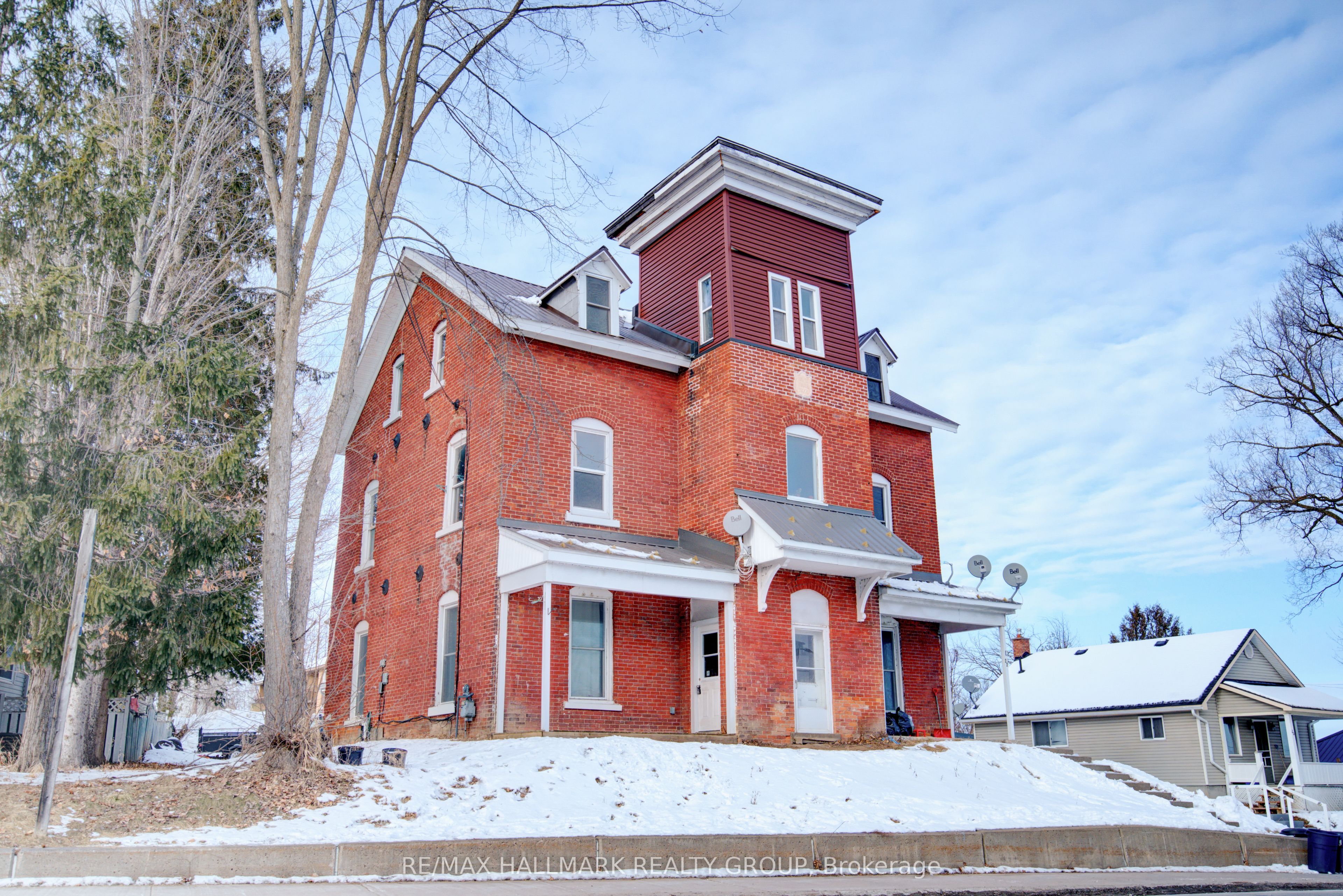 22 Main Street Property Photo 2