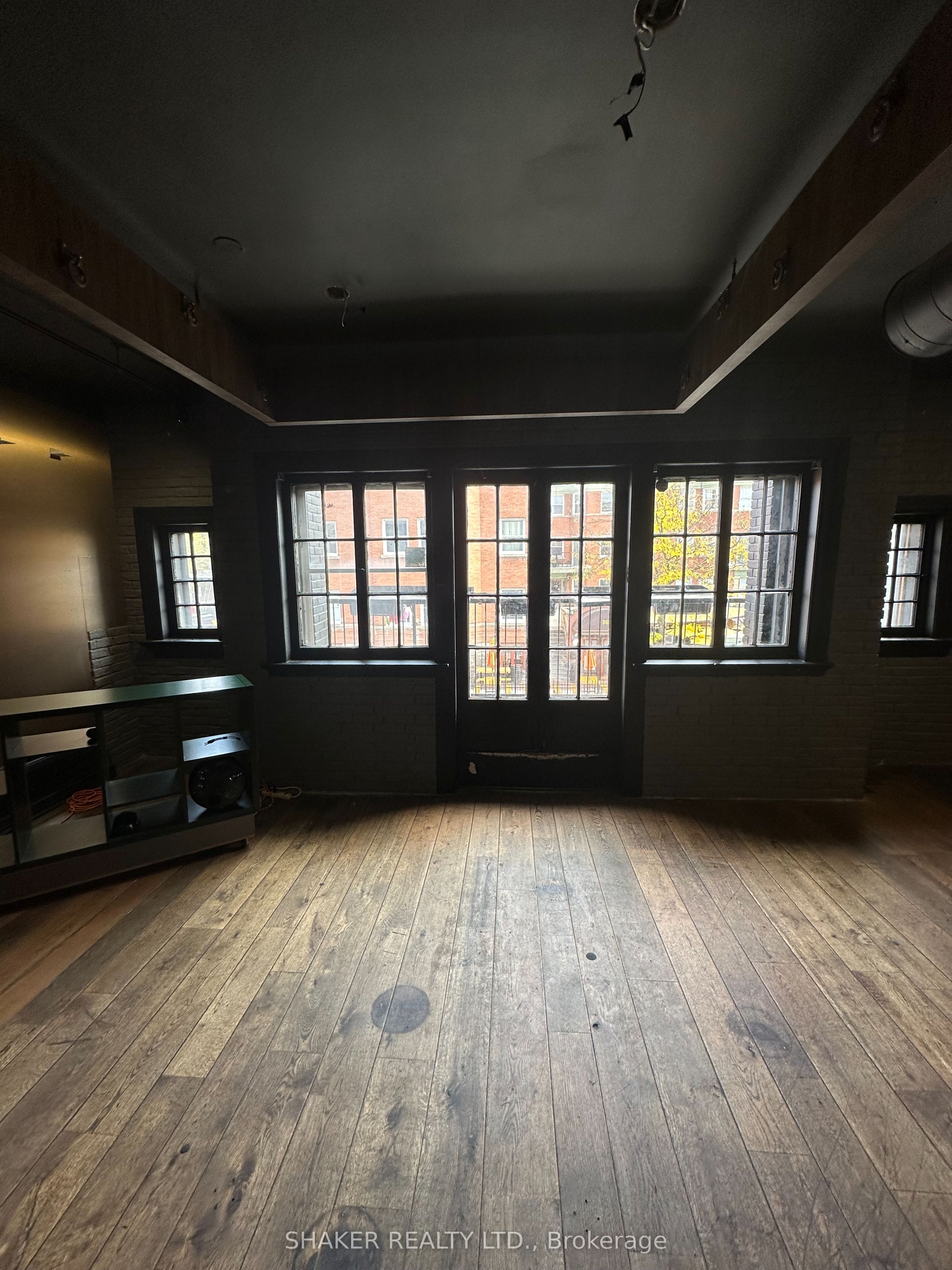354 Elgin Street Property Photo 8