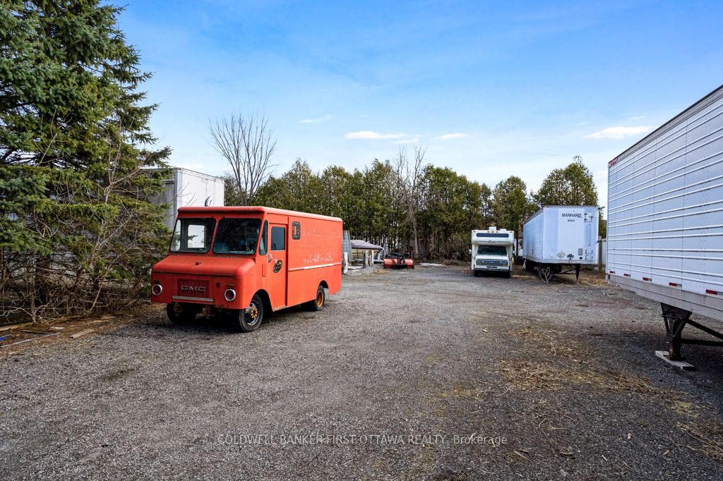 330 Nursery Road Property Photo 27