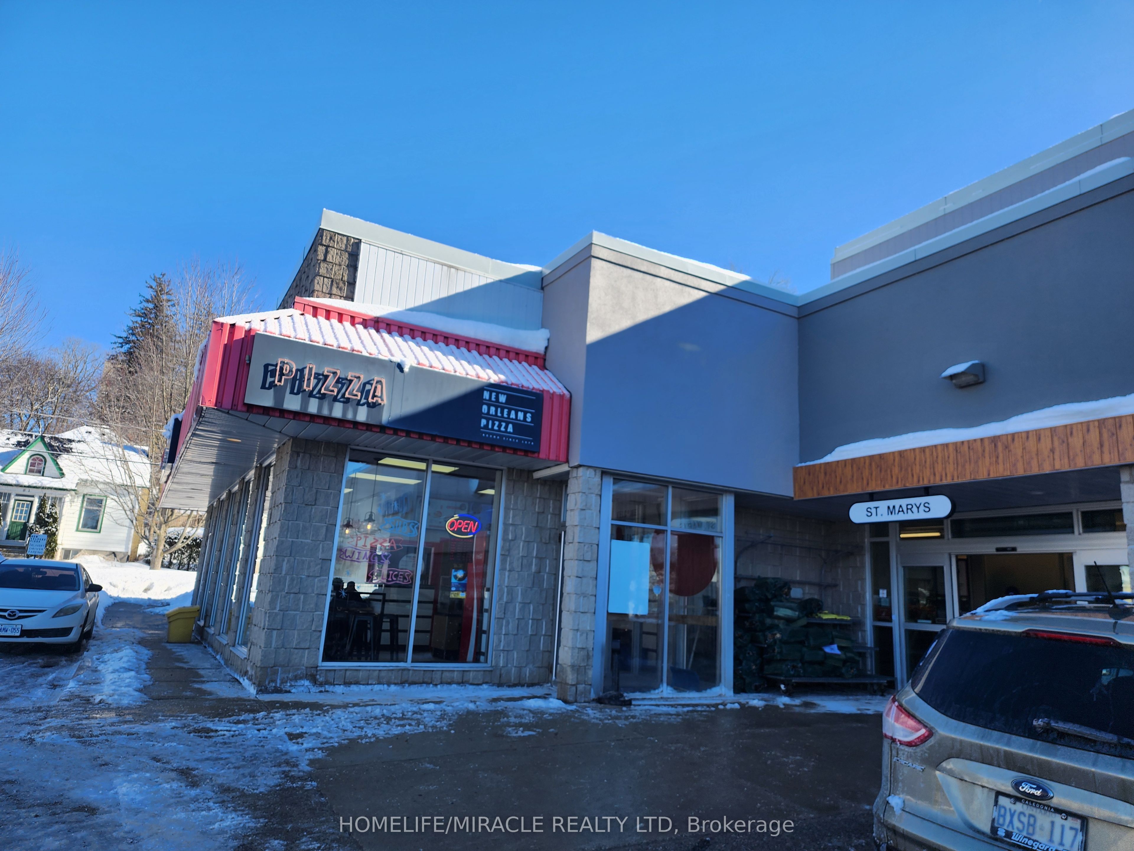 84 Wellington Street Property Photo 3
