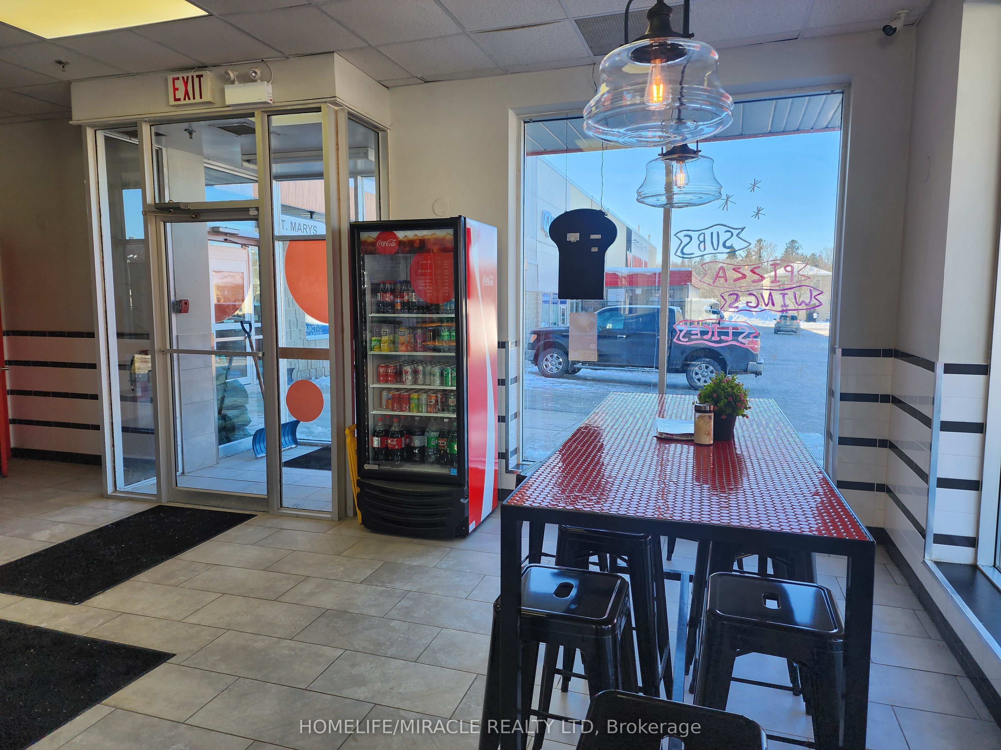 84 Wellington Street Property Photo 7
