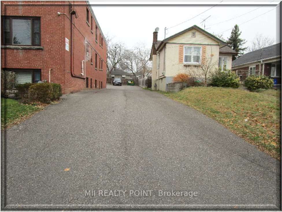 26 Gale Crescent Property Photo 28