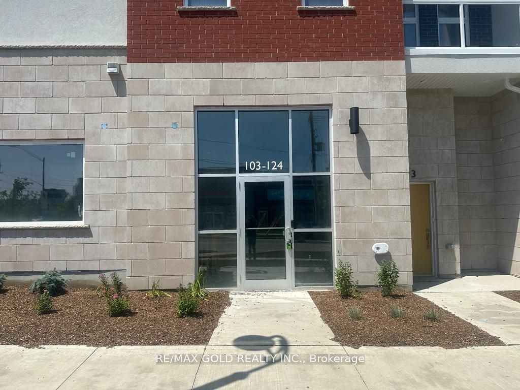 #103 - 124 Seabrook Drive Property Photo 2