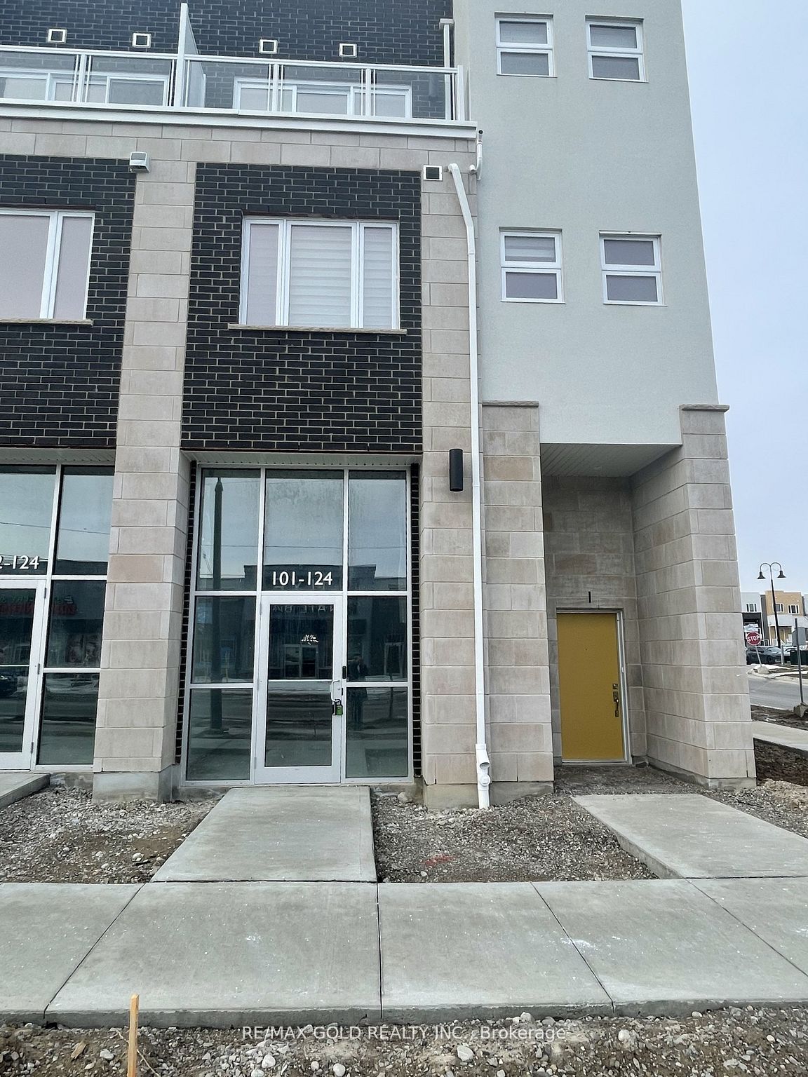 #103 - 124 Seabrook Drive Property Photo 11