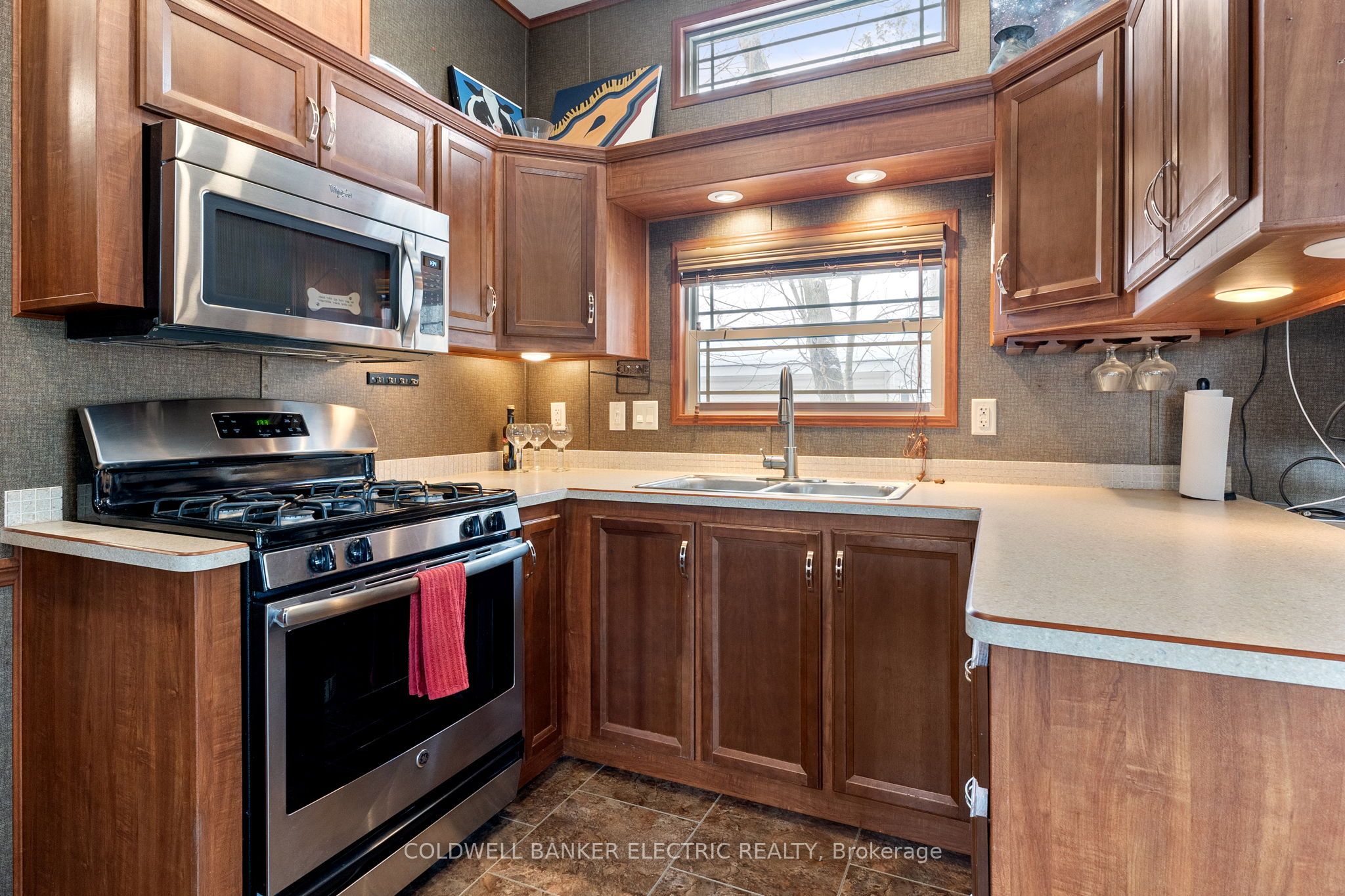 5139 Halstead Beach Rd Property Photo 6