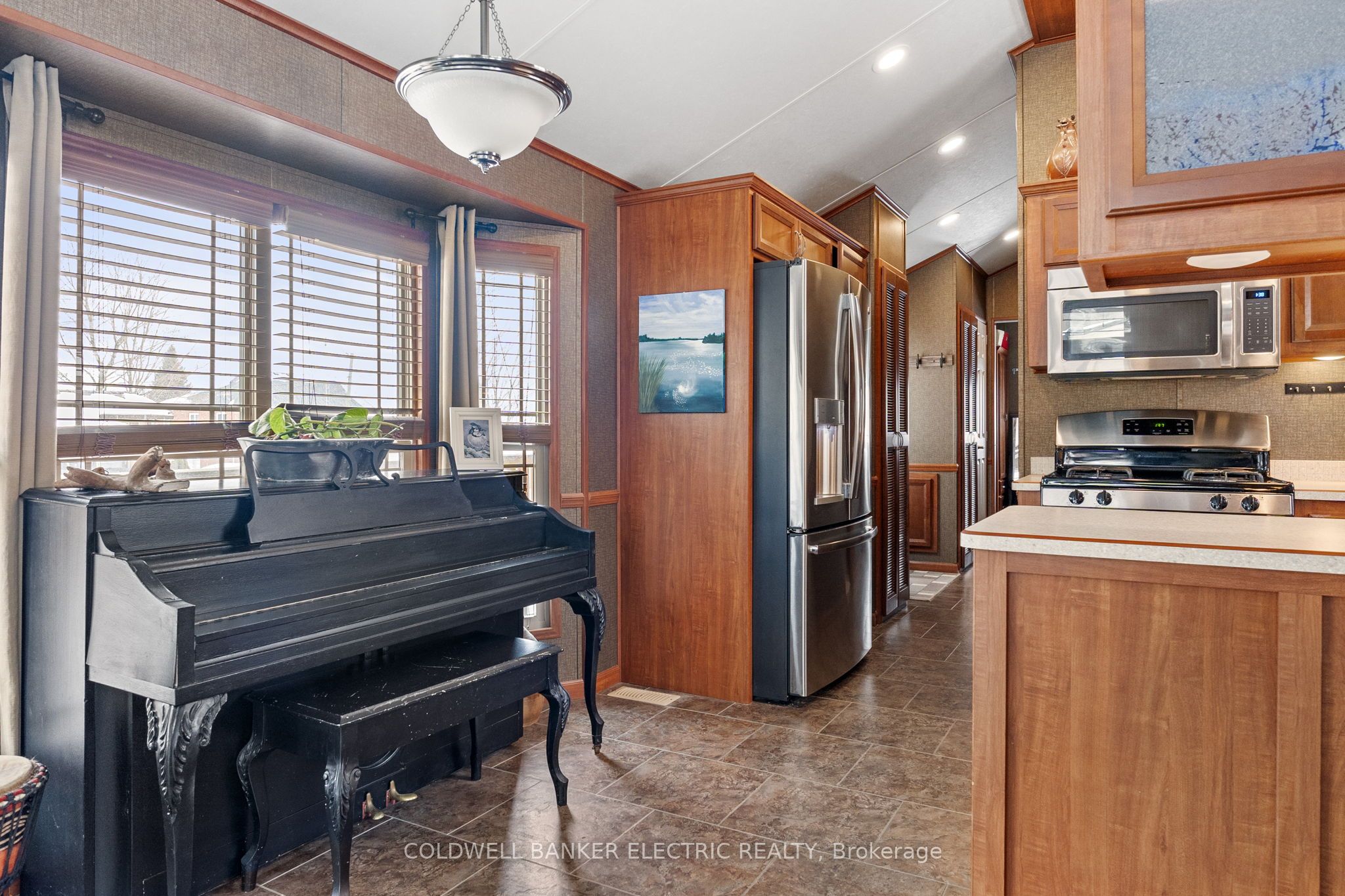 5139 Halstead Beach Rd Property Photo 9