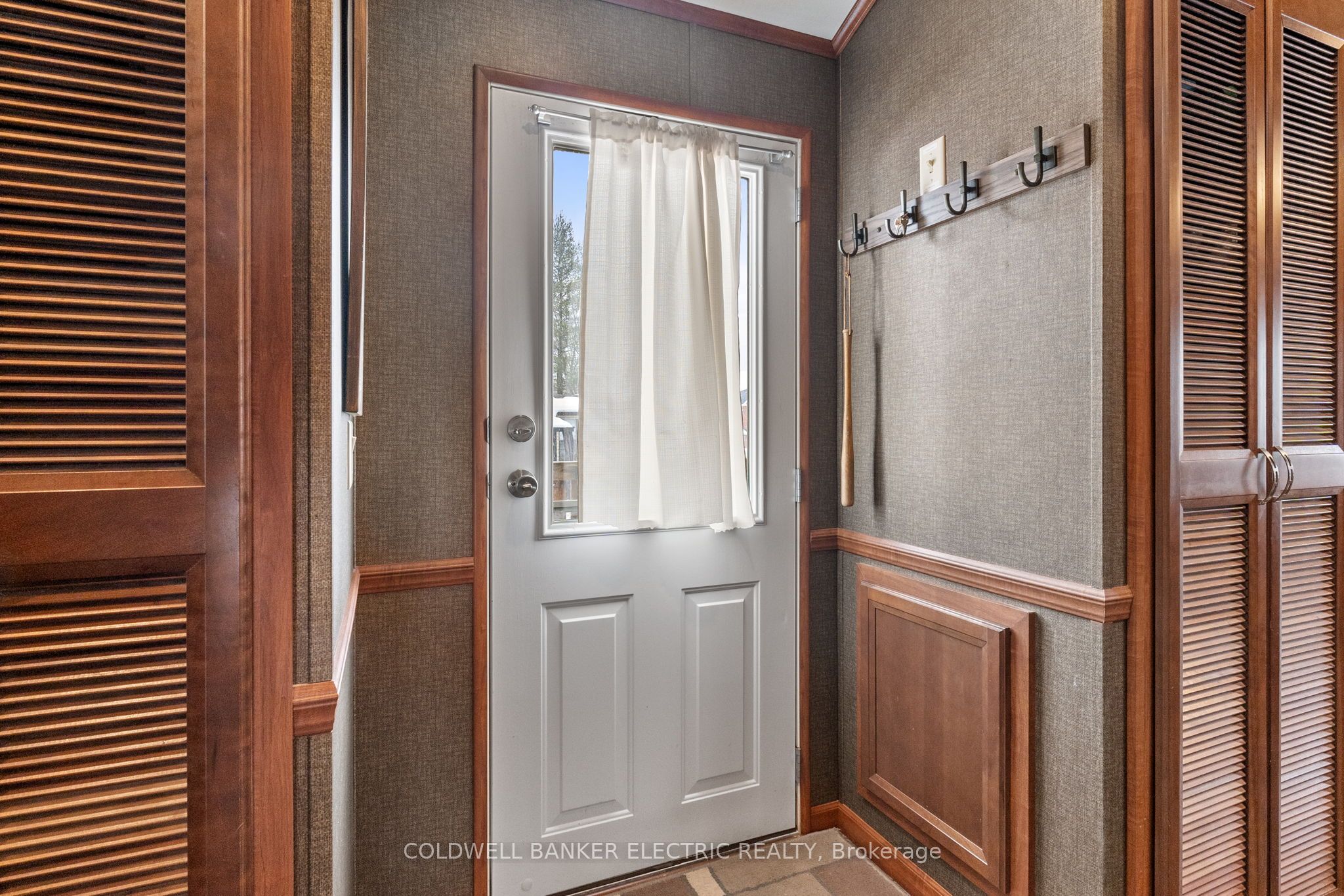 5139 Halstead Beach Rd Property Photo 15