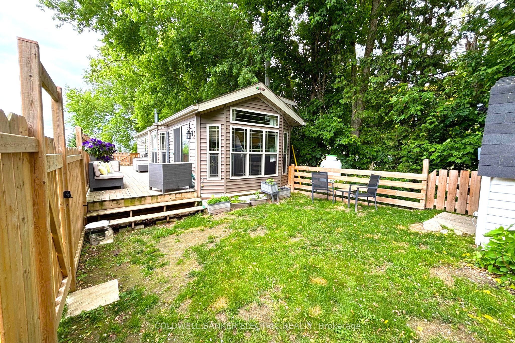 5139 Halstead Beach Rd Property Photo 22
