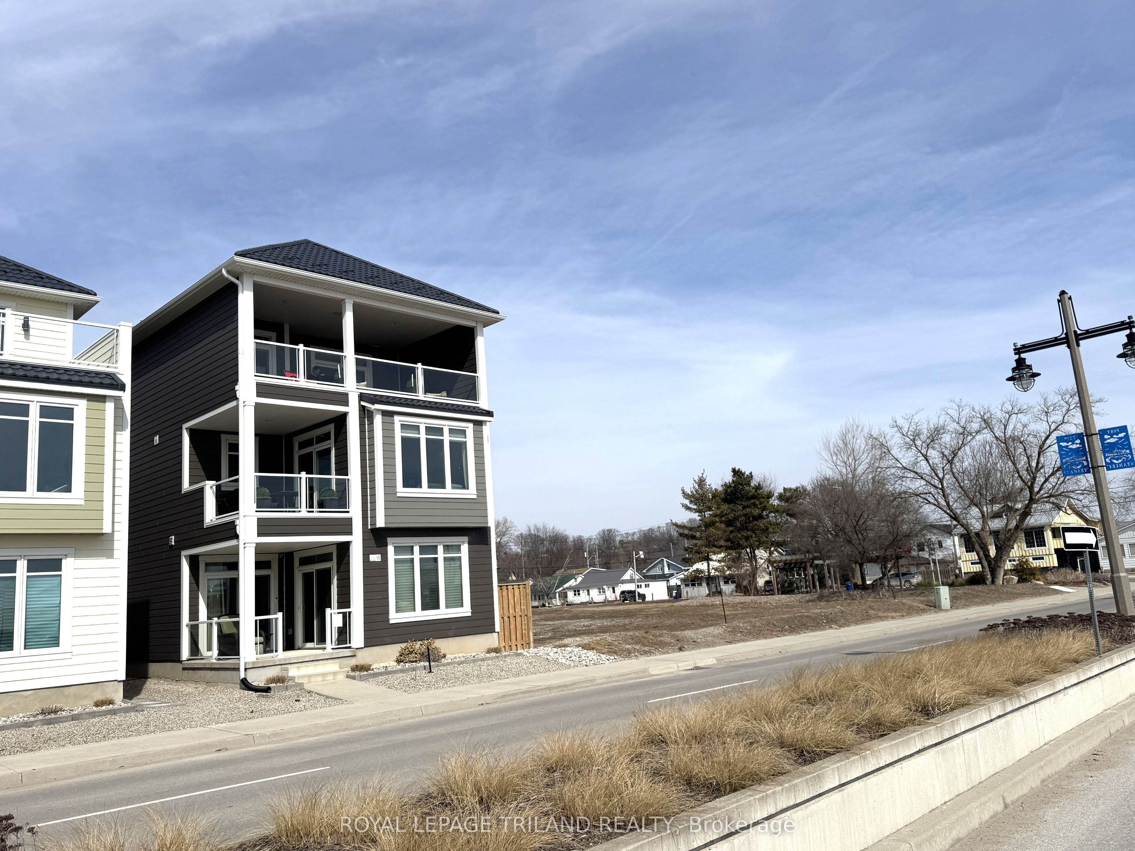 #15 - 355 Edith Cavell Boulevard Property Photo 2