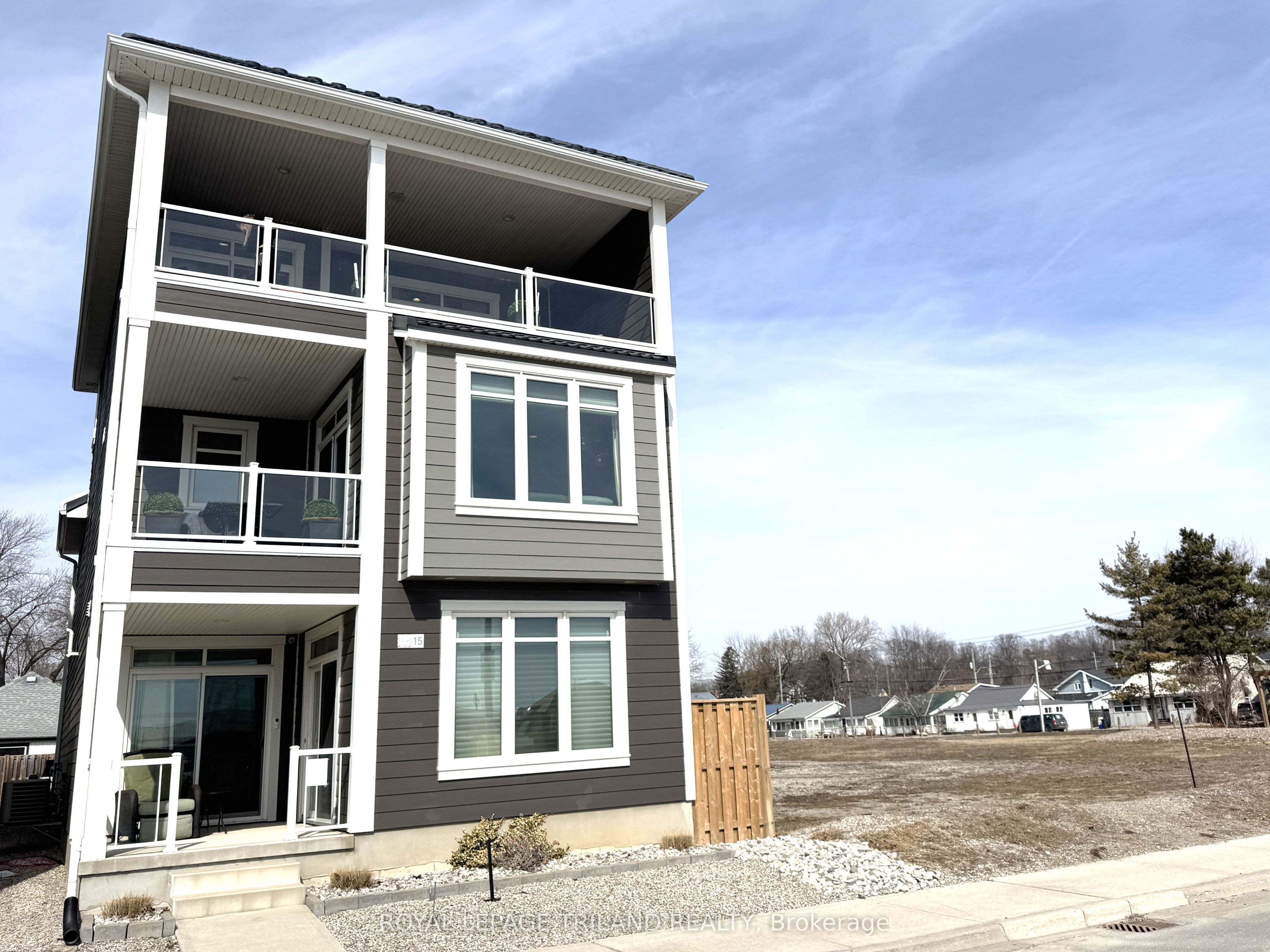 #15 - 355 Edith Cavell Boulevard Property Photo 3