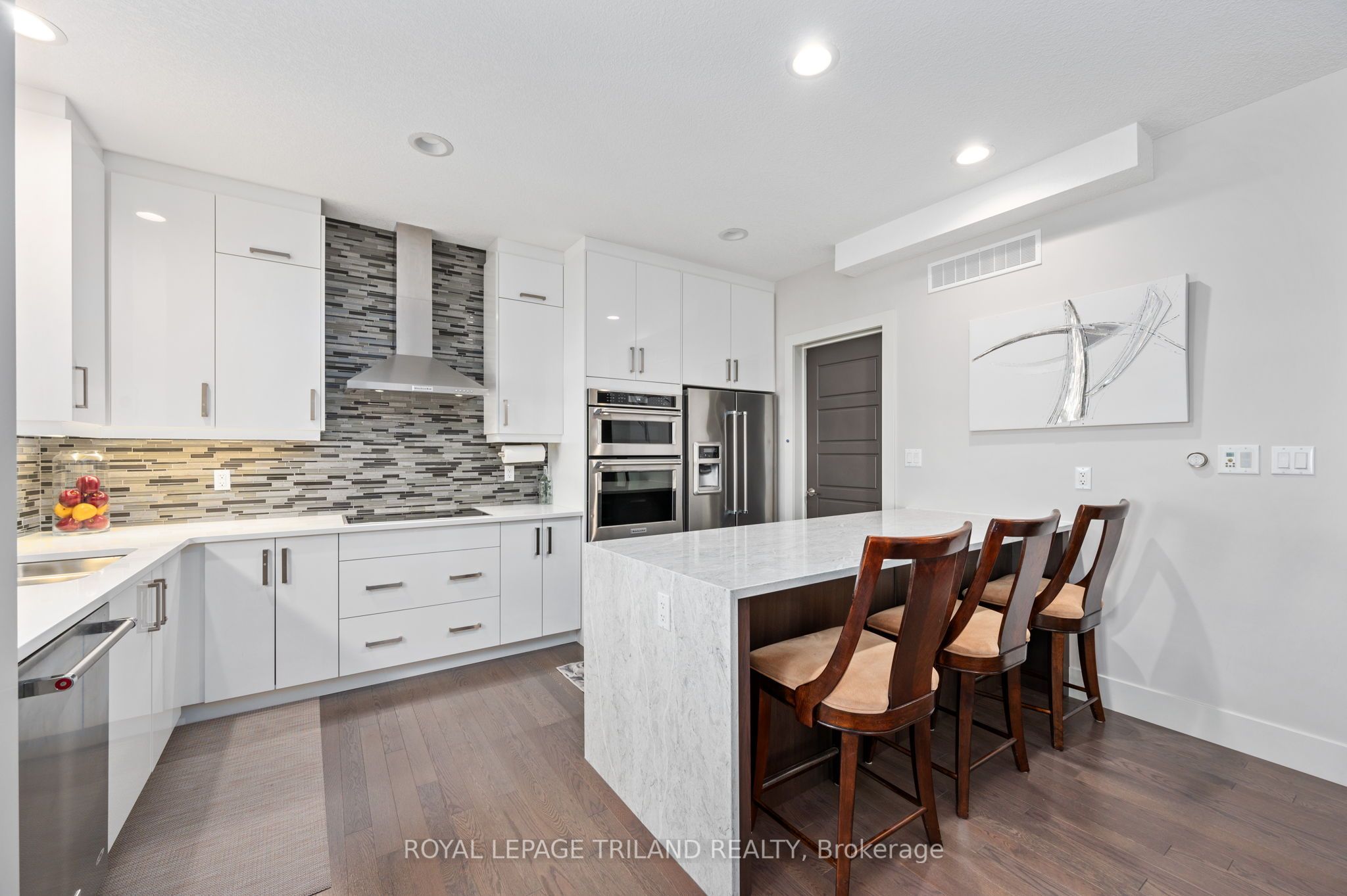 #15 - 355 Edith Cavell Boulevard Property Photo 6