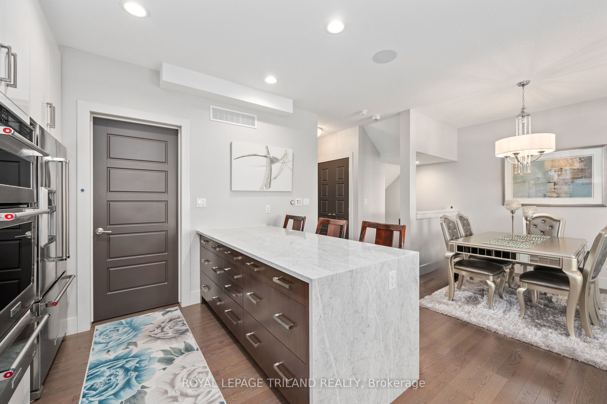 #15 - 355 Edith Cavell Boulevard Property Photo 8
