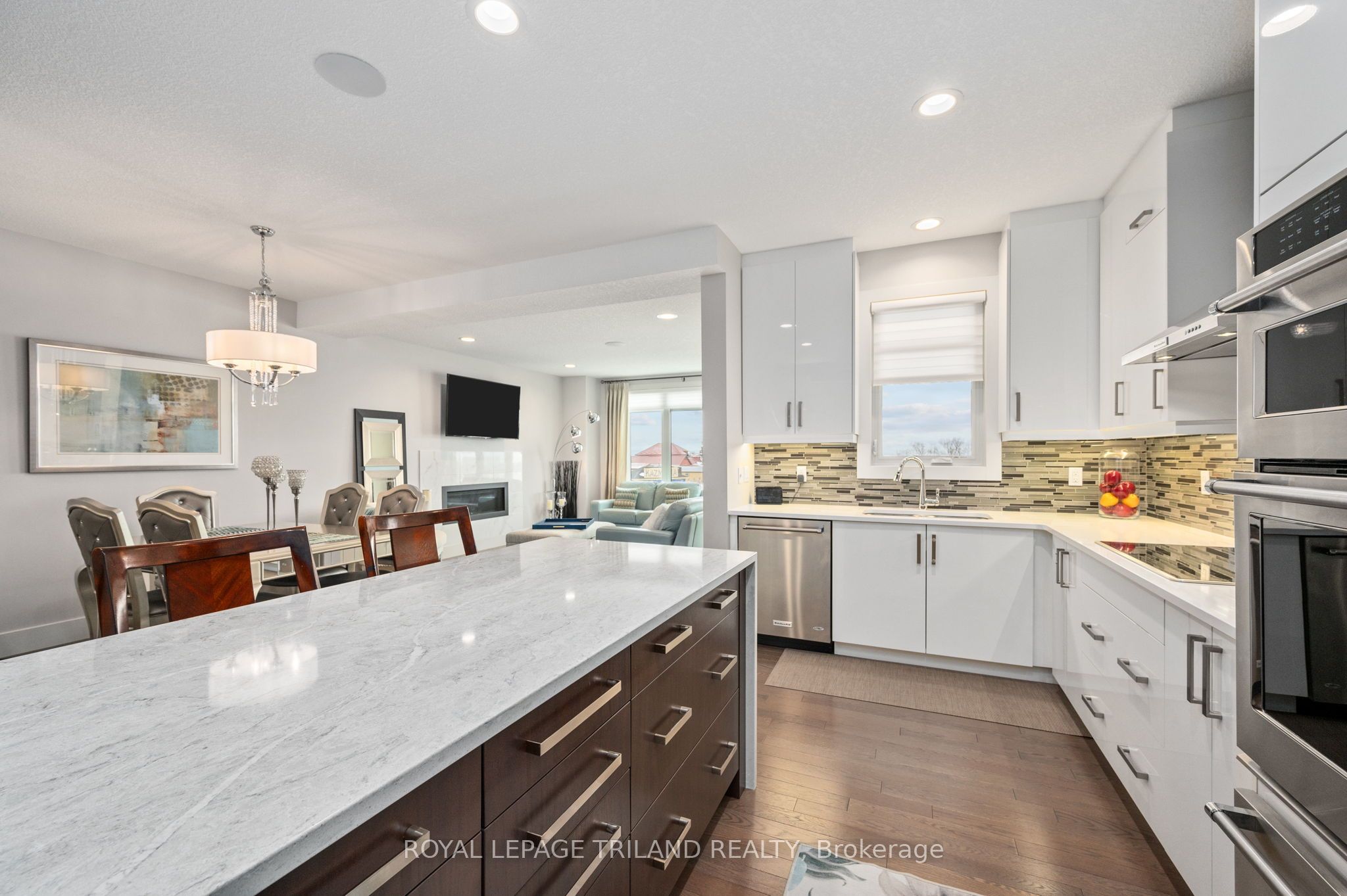 #15 - 355 Edith Cavell Boulevard Property Photo 9