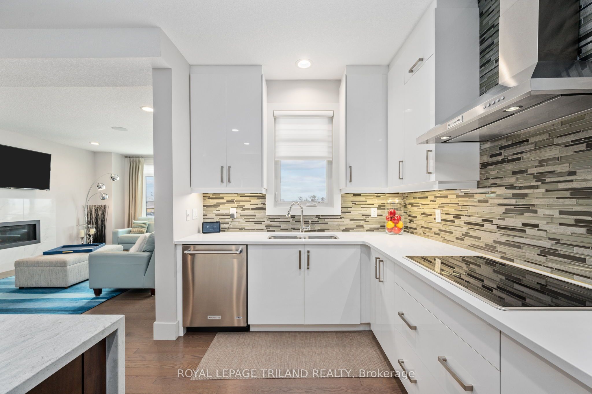 #15 - 355 Edith Cavell Boulevard Property Photo 10