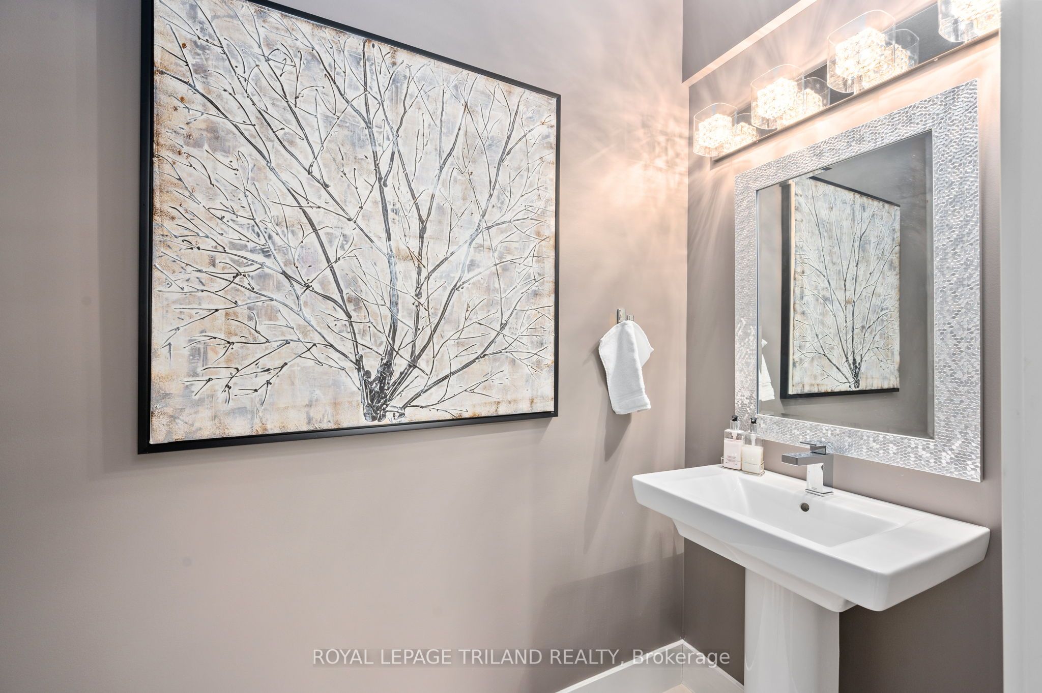 #15 - 355 Edith Cavell Boulevard Property Photo 14