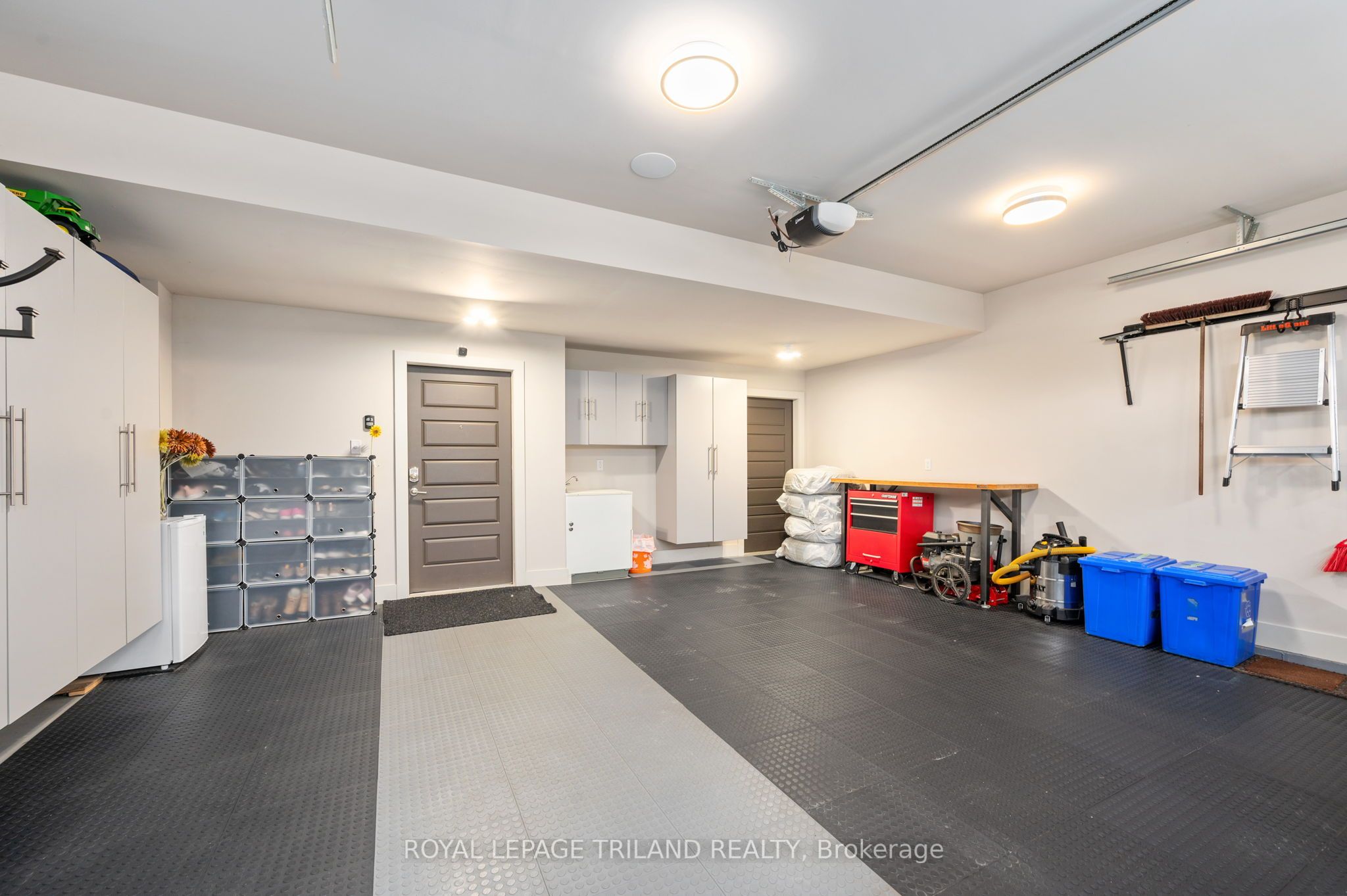#15 - 355 Edith Cavell Boulevard Property Photo 34