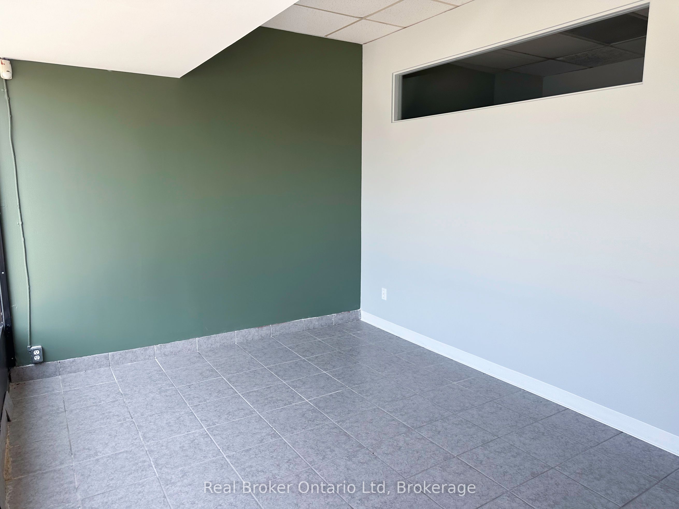 ## 1 - 797 9th Avenue Property Photo 2