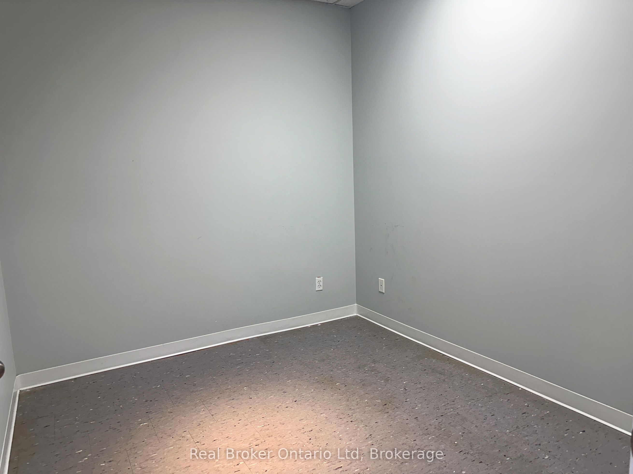 ## 1 - 797 9th Avenue Property Photo 8