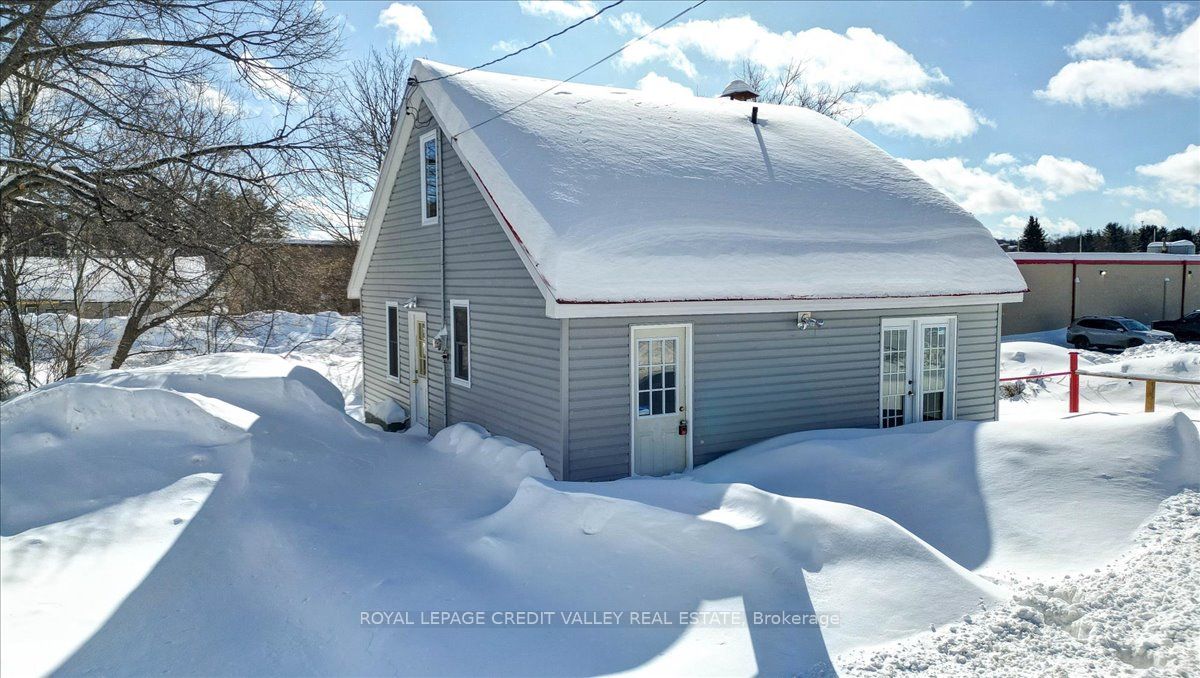 18 Snow Road Property Photo 7