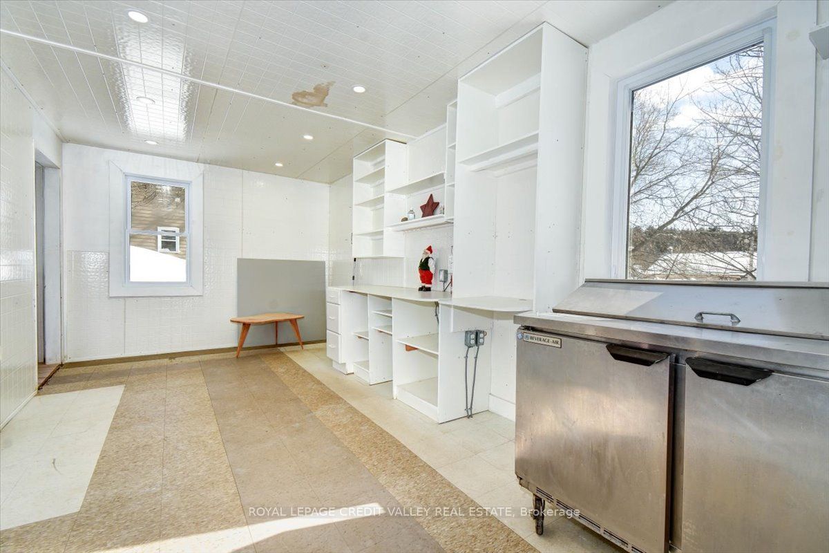 18 Snow Road Property Photo 10