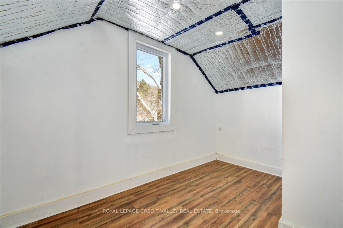 18 Snow Road Property Photo 16